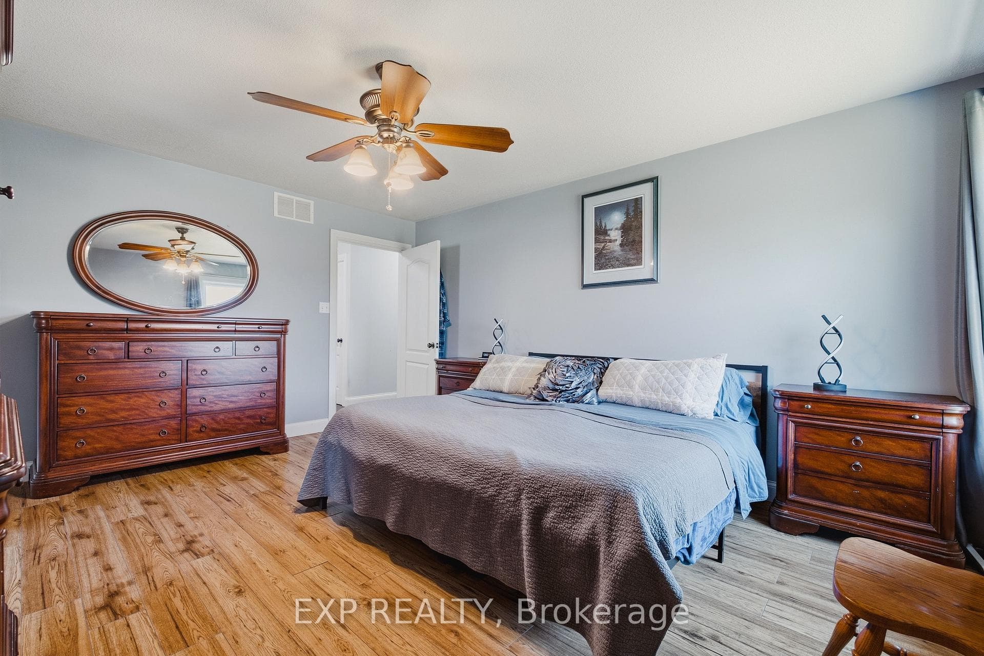 14 Regency Drive photo 21