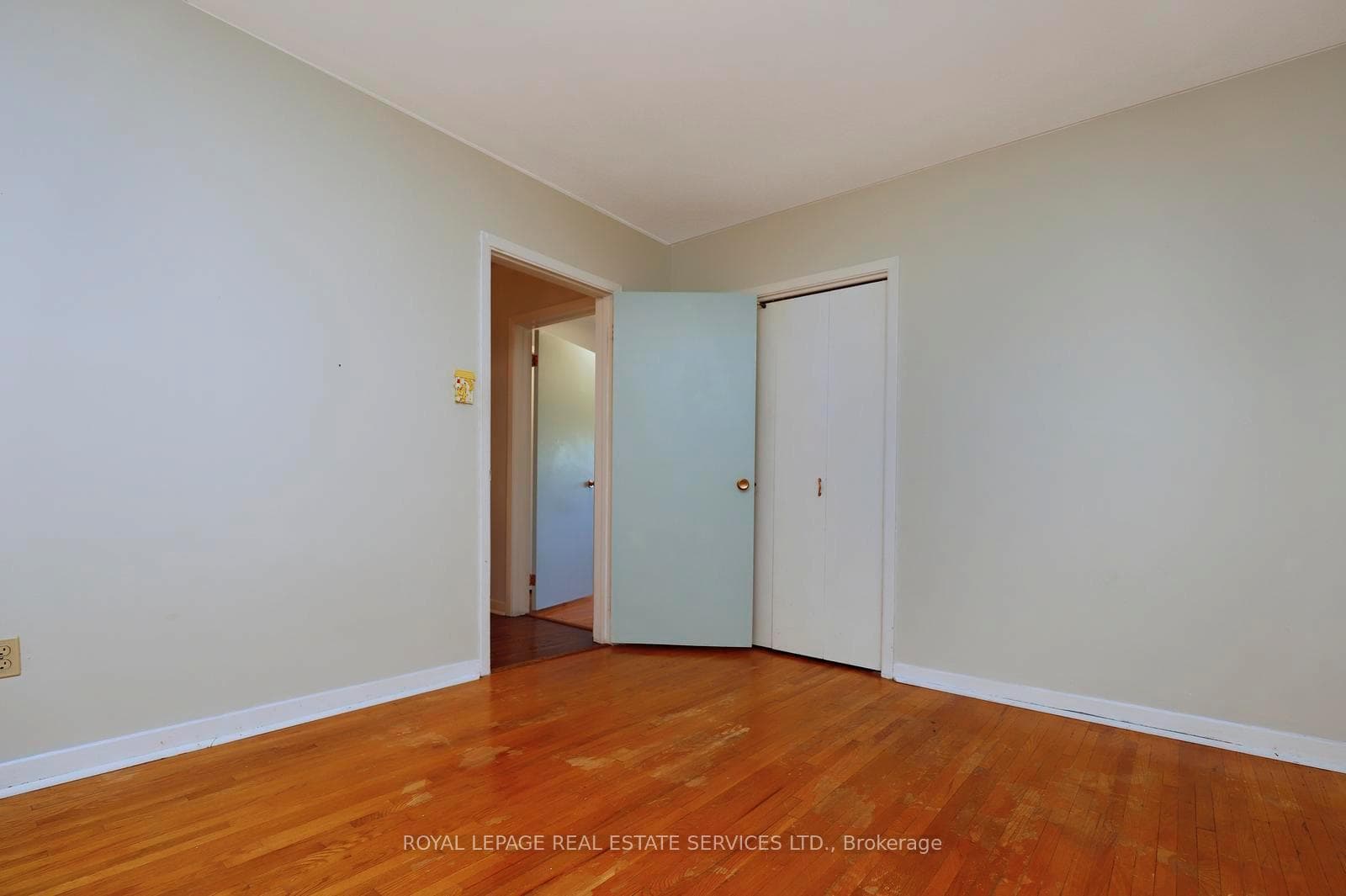 1492 Hillgrove Road photo 32