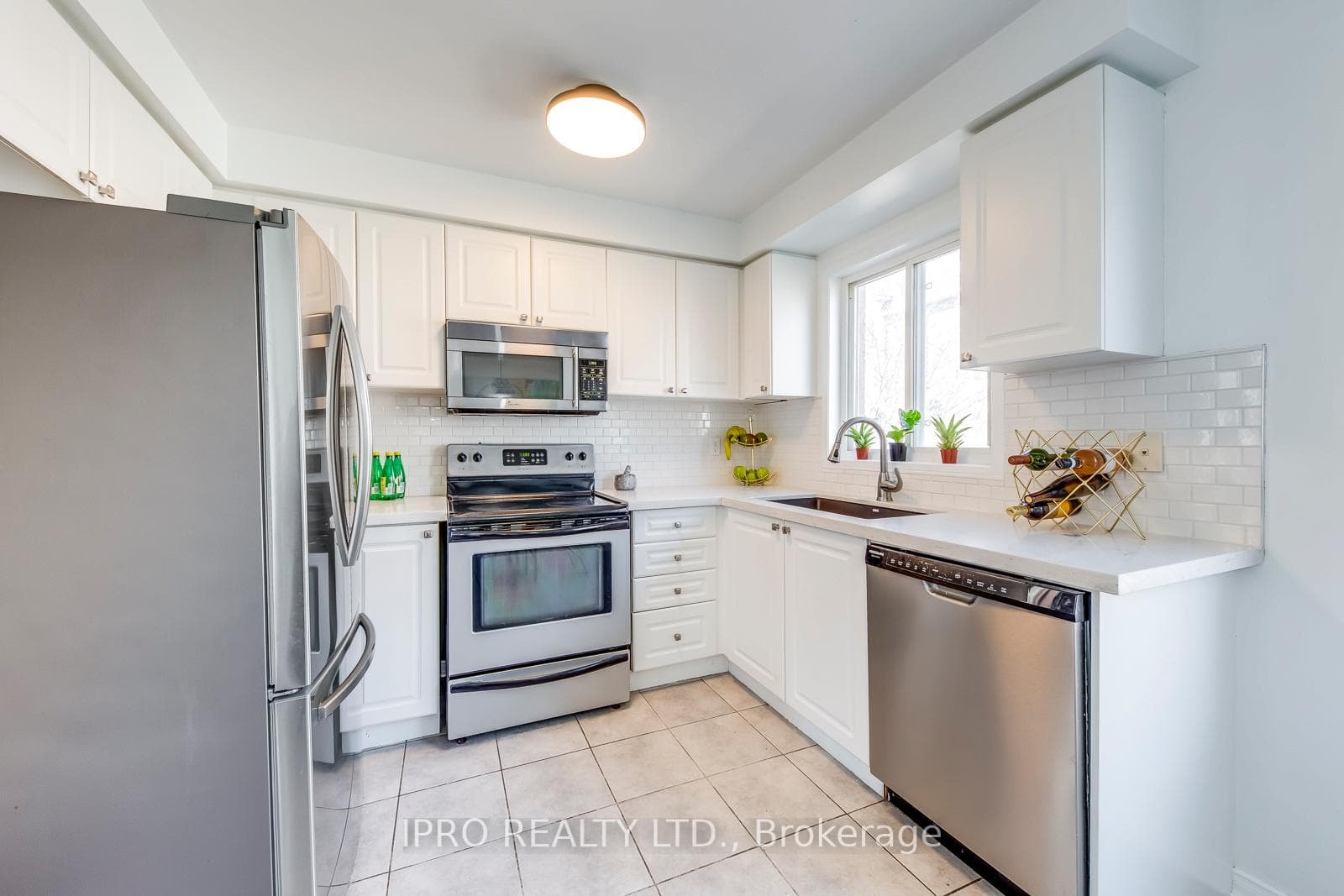 69 Huxtable Lane photo 8