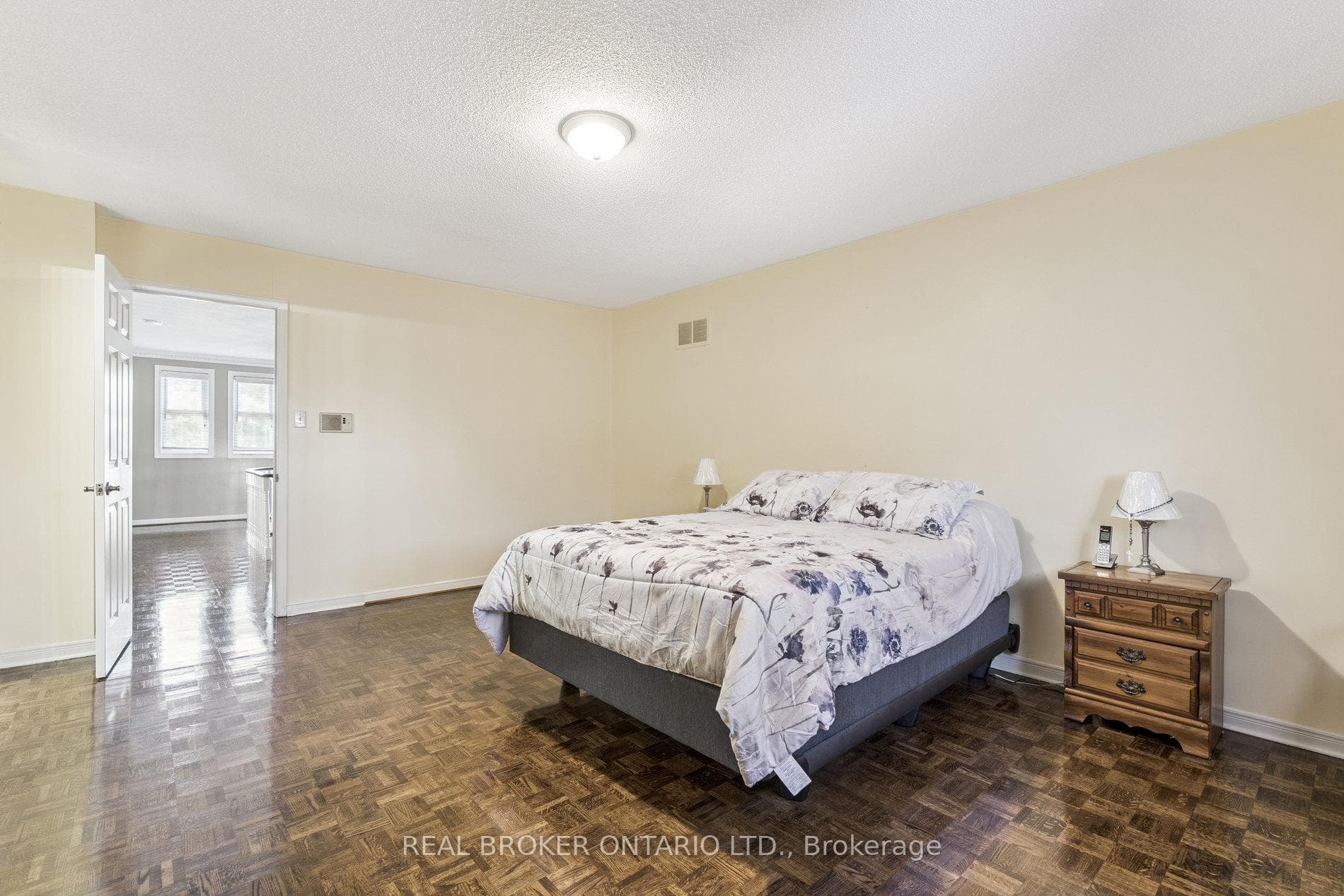 435 Aberdeen Avenue photo 23