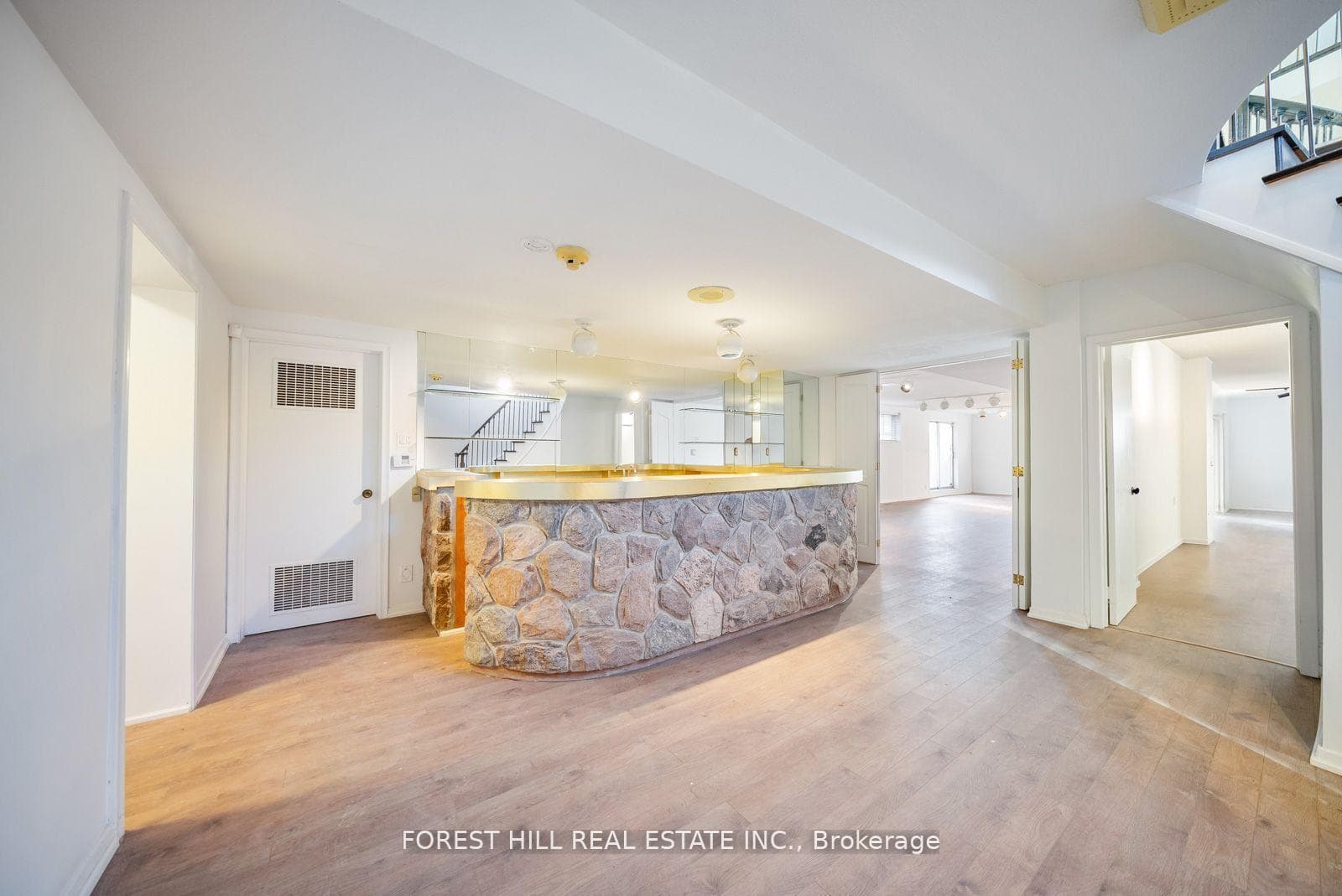 1 Caldy Court photo 29