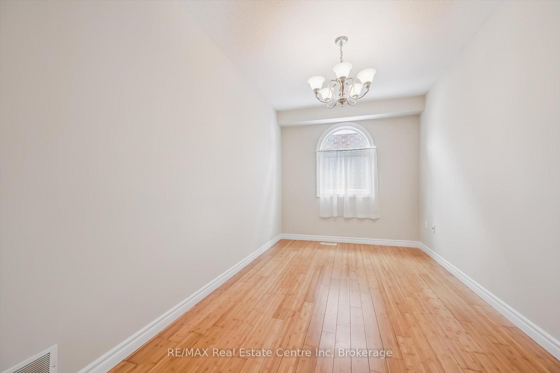 44 Dominion Drive photo 5