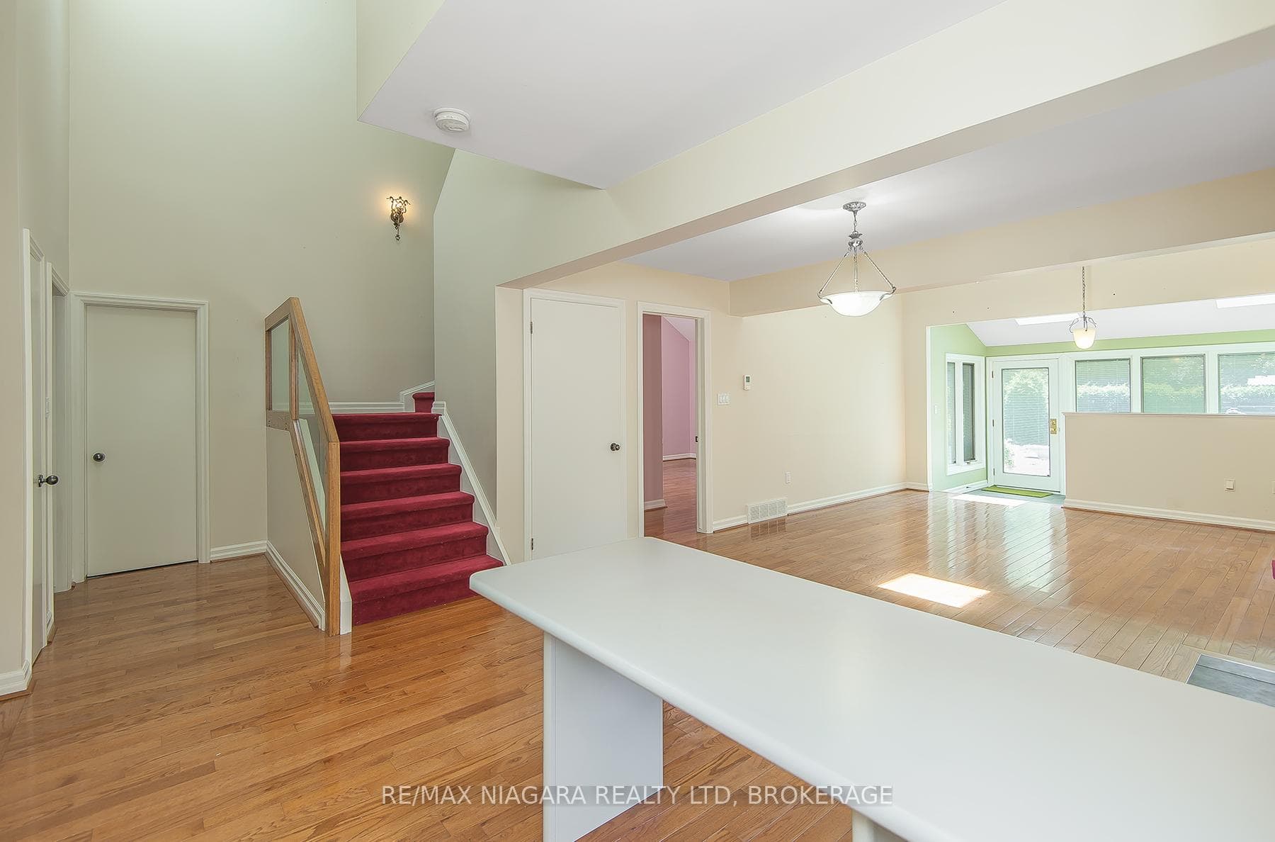 6254 Gore Street photo 7