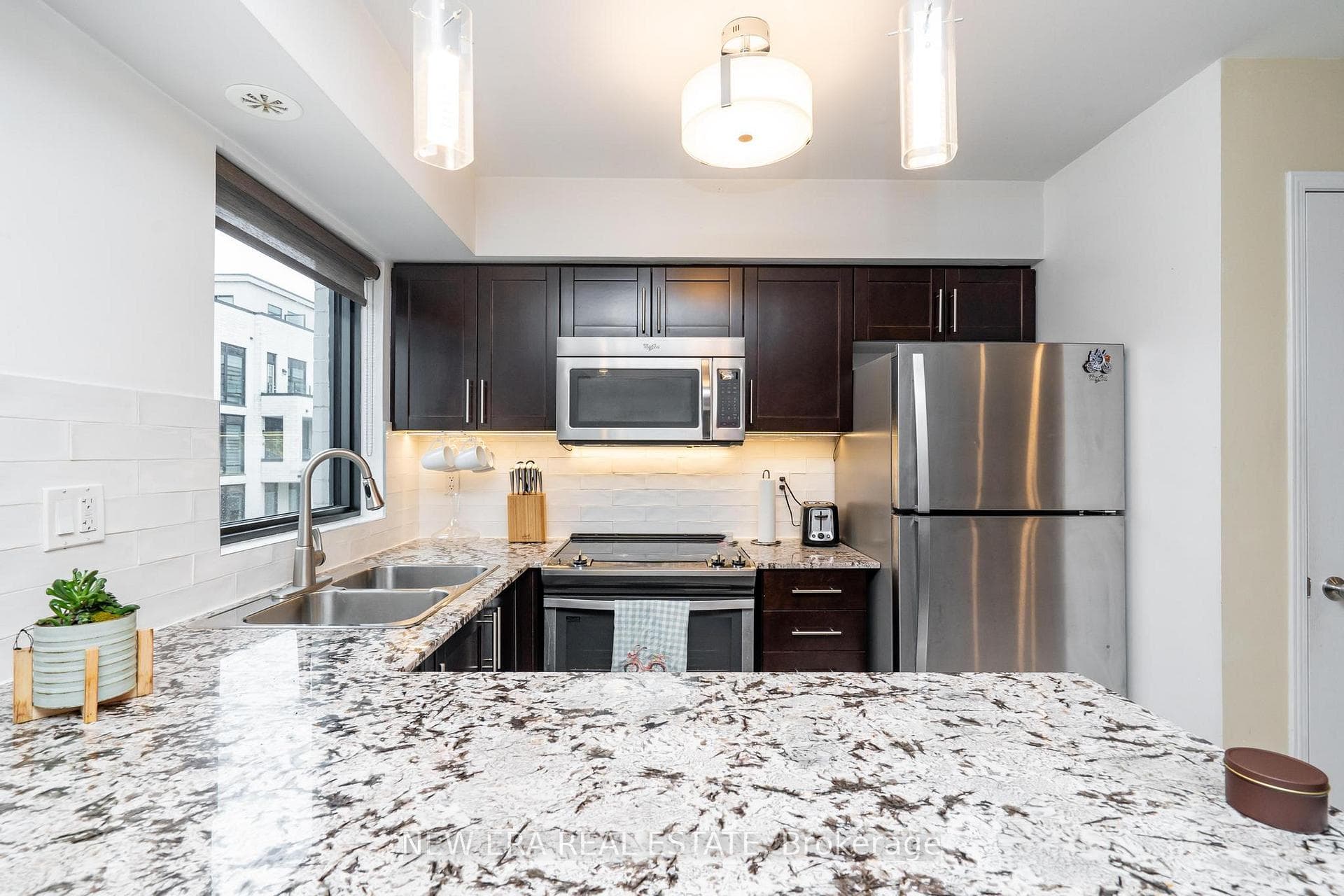 138 Widdicombe Hill Boulevard Unit 709 photo 14