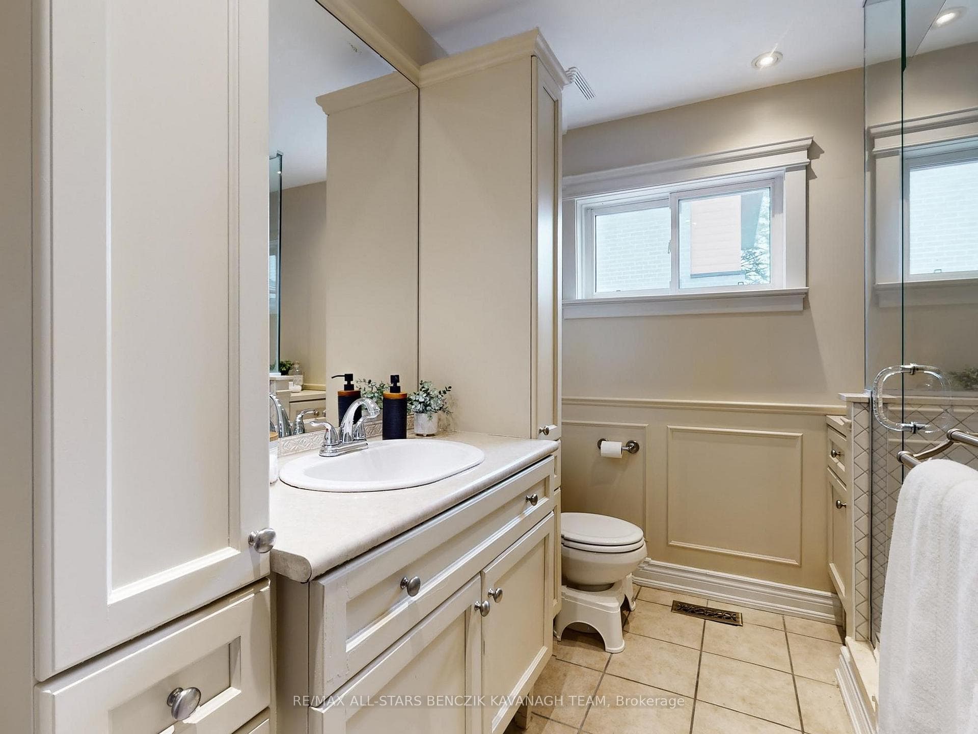 30 Sir Caradoc Place photo 12