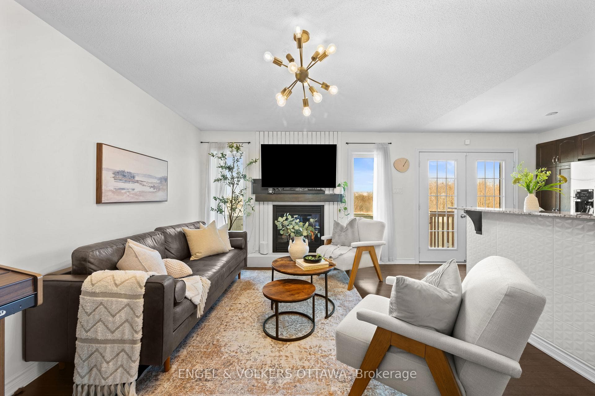 719 Maloja Way photo 10