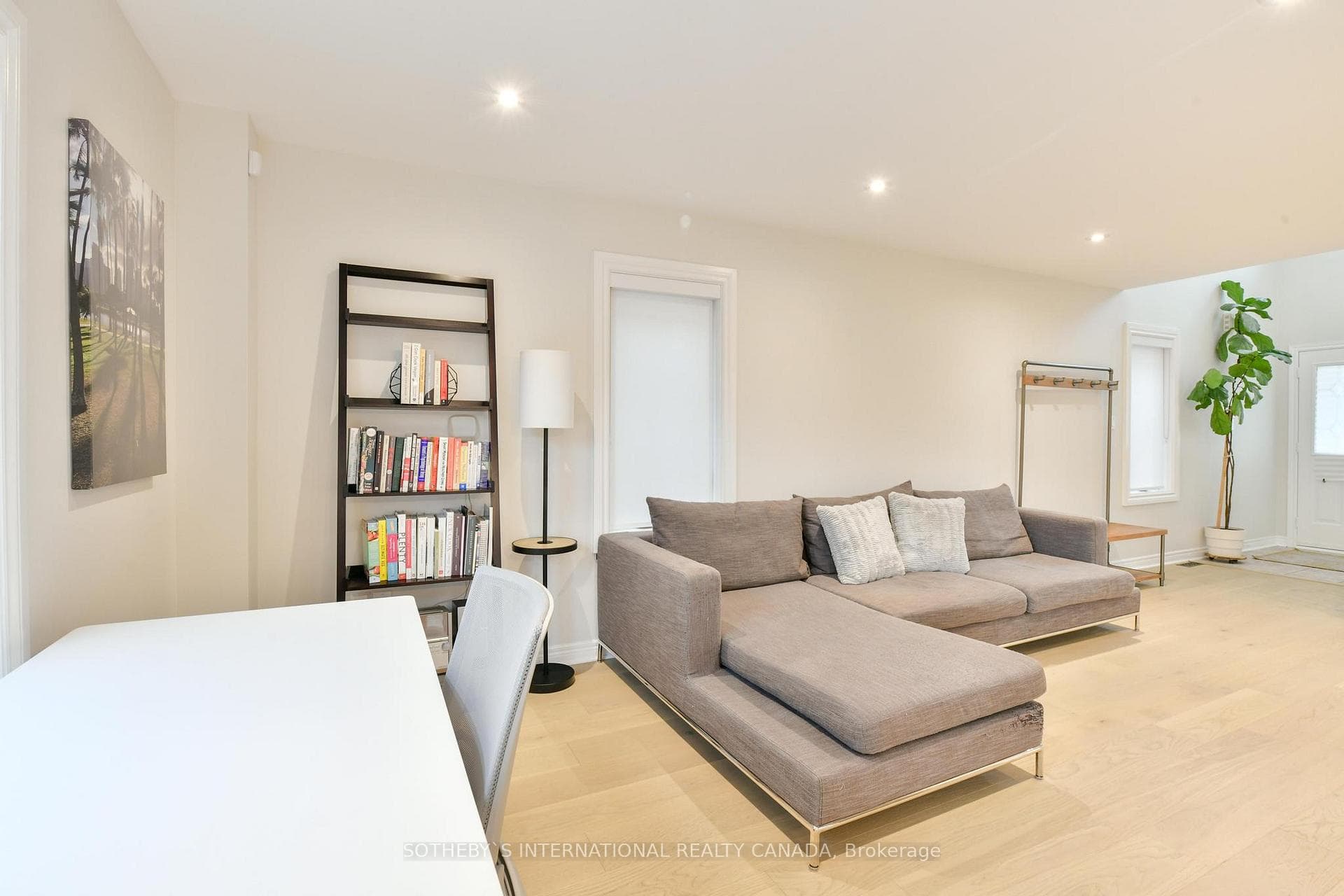 22 Laura Sabrina Drive photo 8