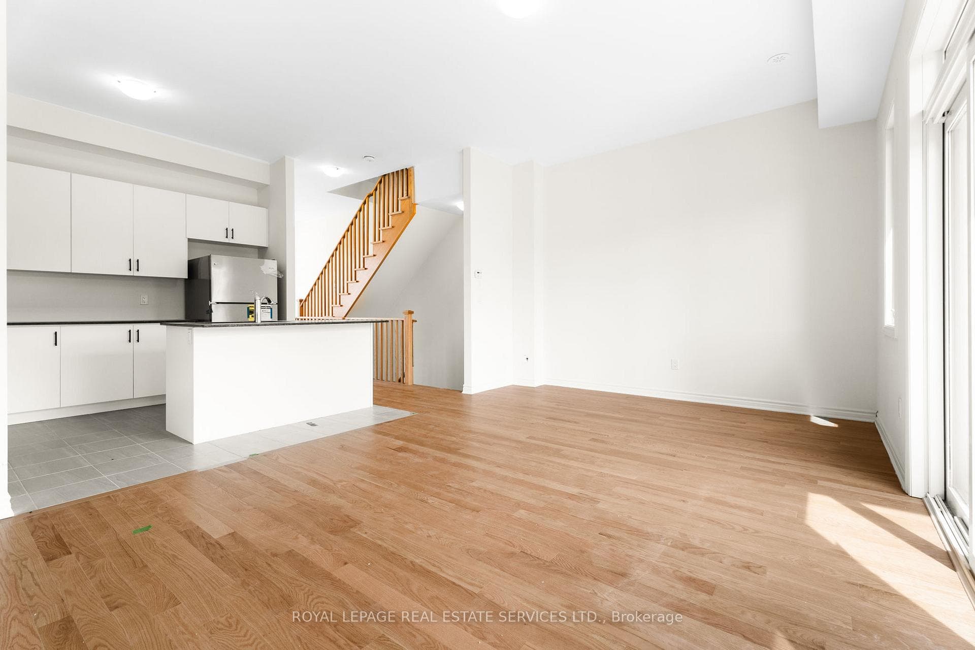 7 Inverary Crescent photo 12