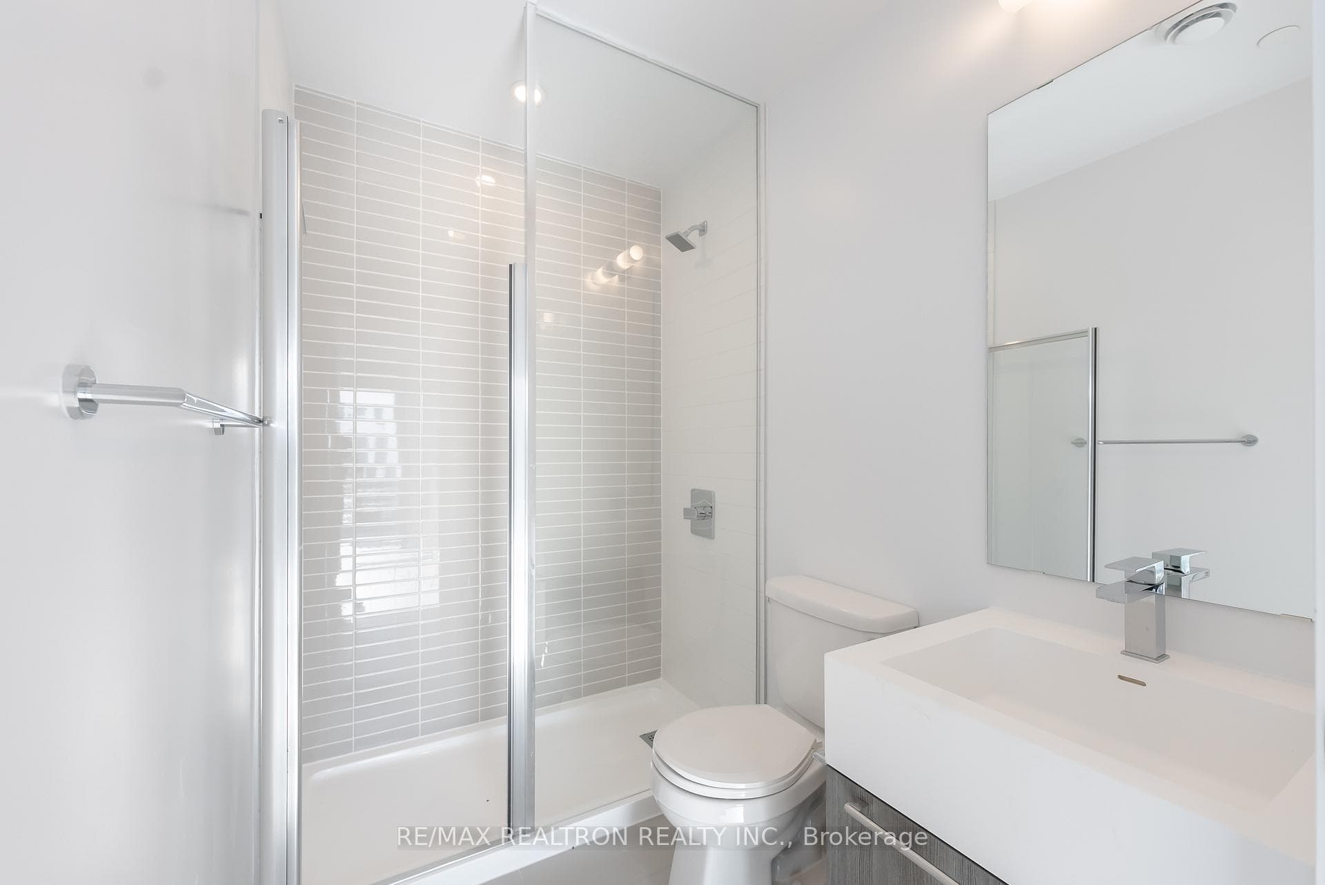 25 Neighbourhood Lane Unit 903 photo 19