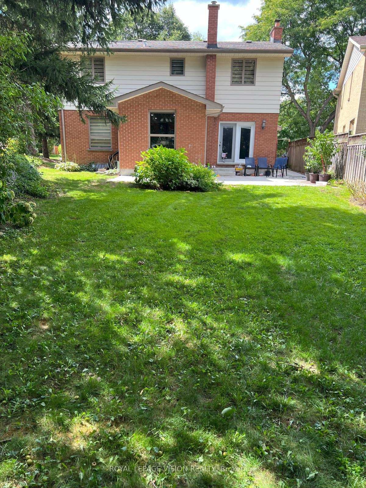 123 Chesham Avenue photo 35