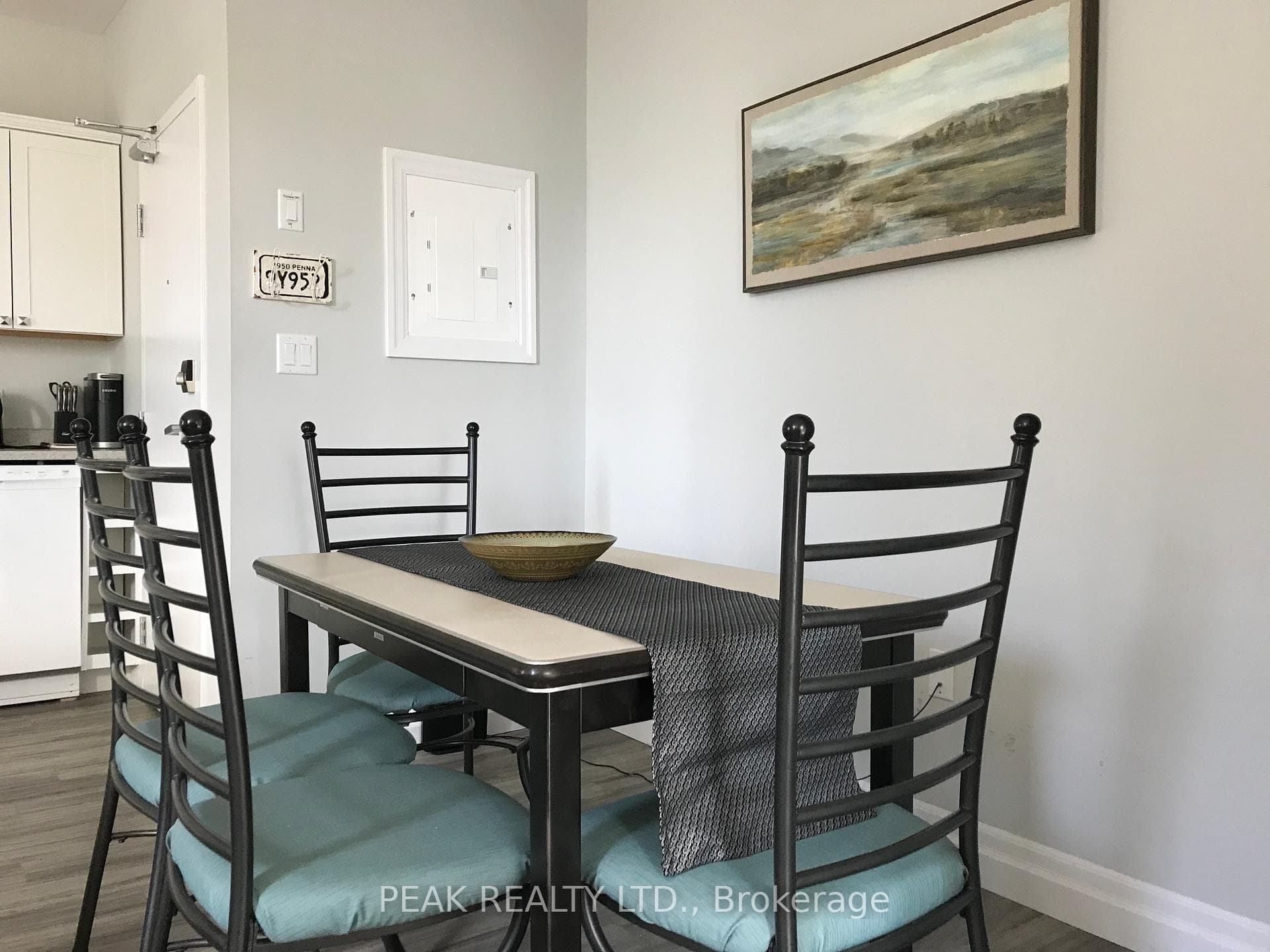 98 Lorne Crescent Unit Unit 4 photo 4