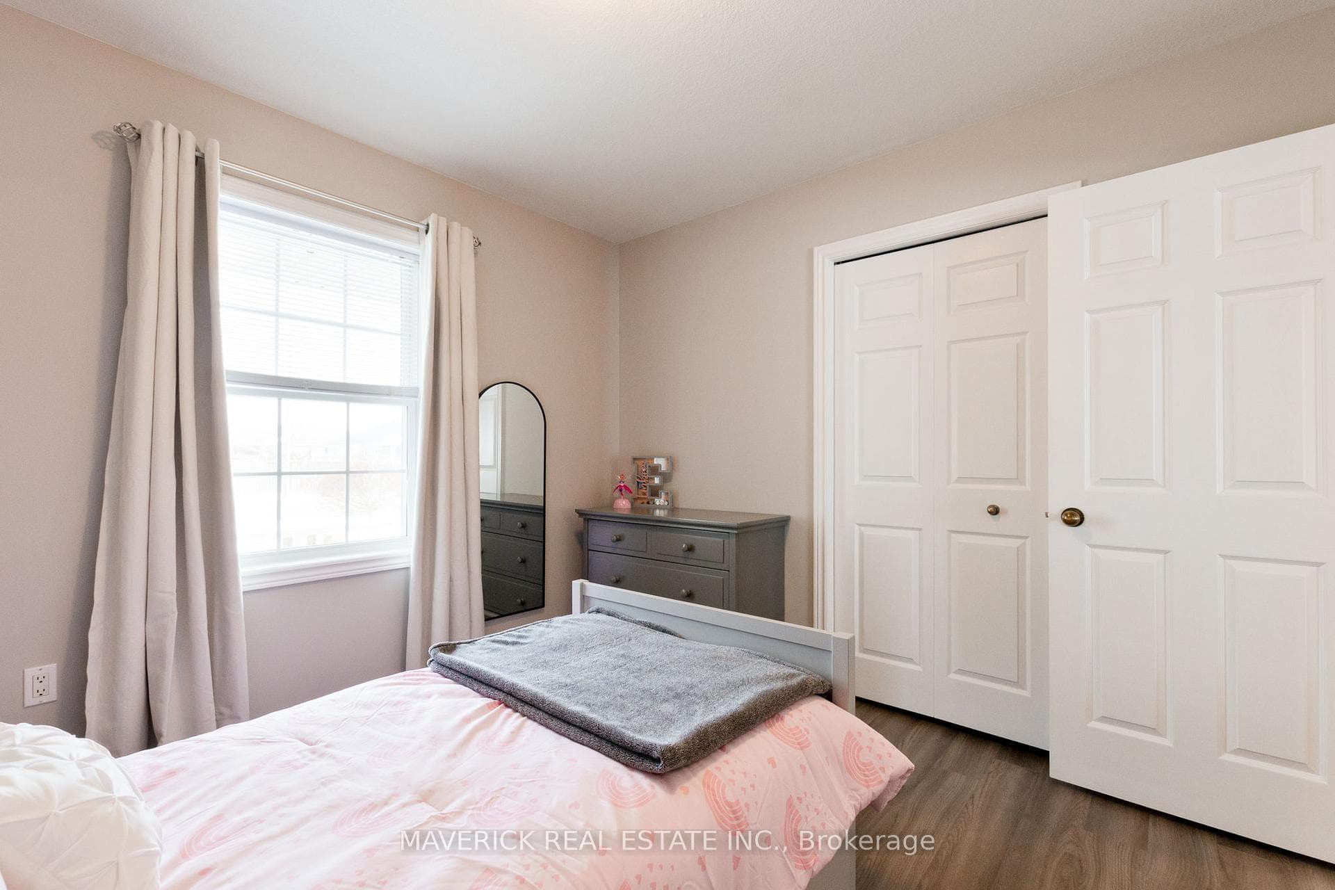 224 Snyders Avenue photo 28