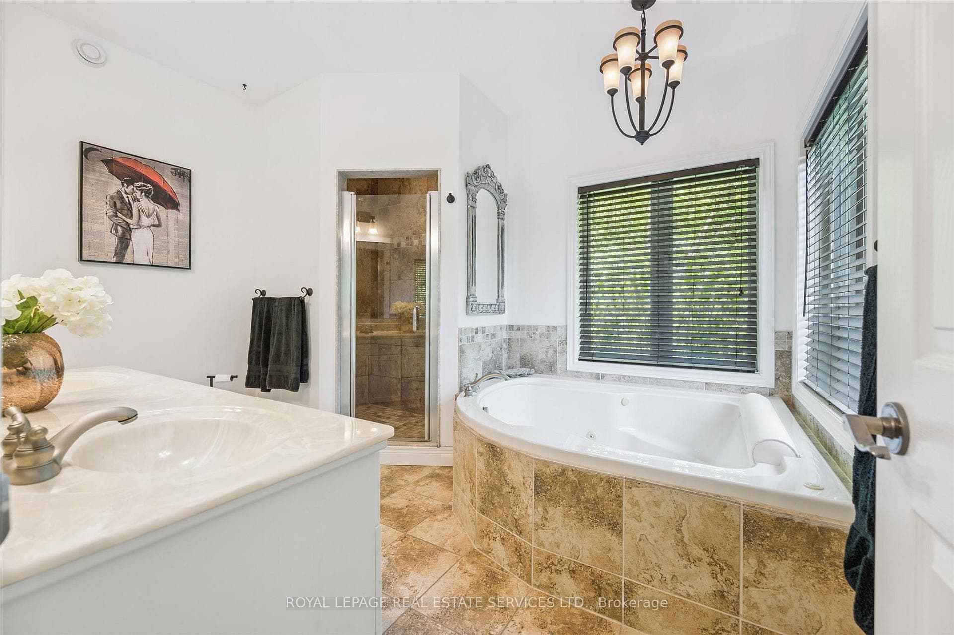 Five-Piece Primary Ensuite Features a Soaker Tub