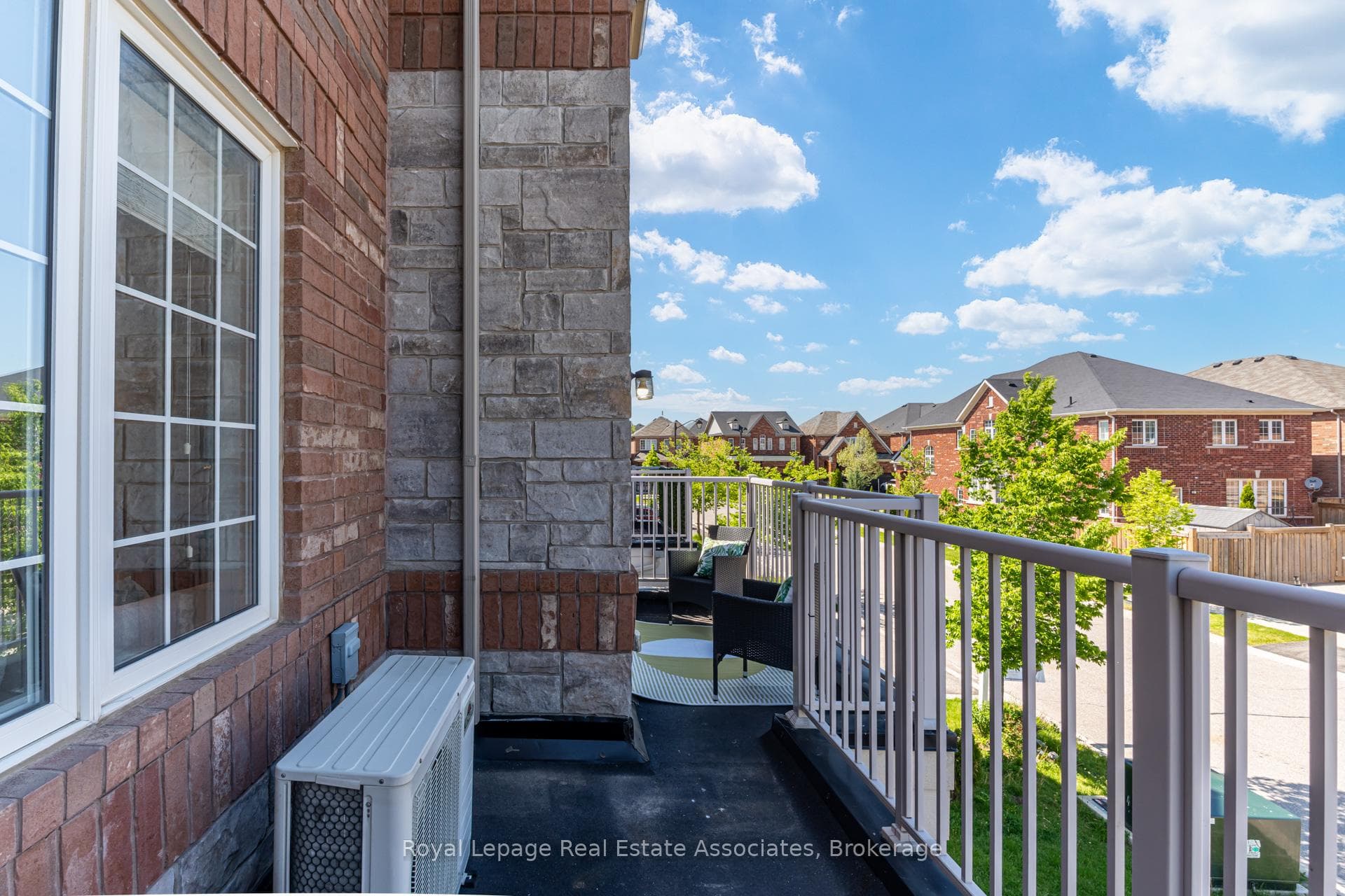 1114 Durno Court photo 21