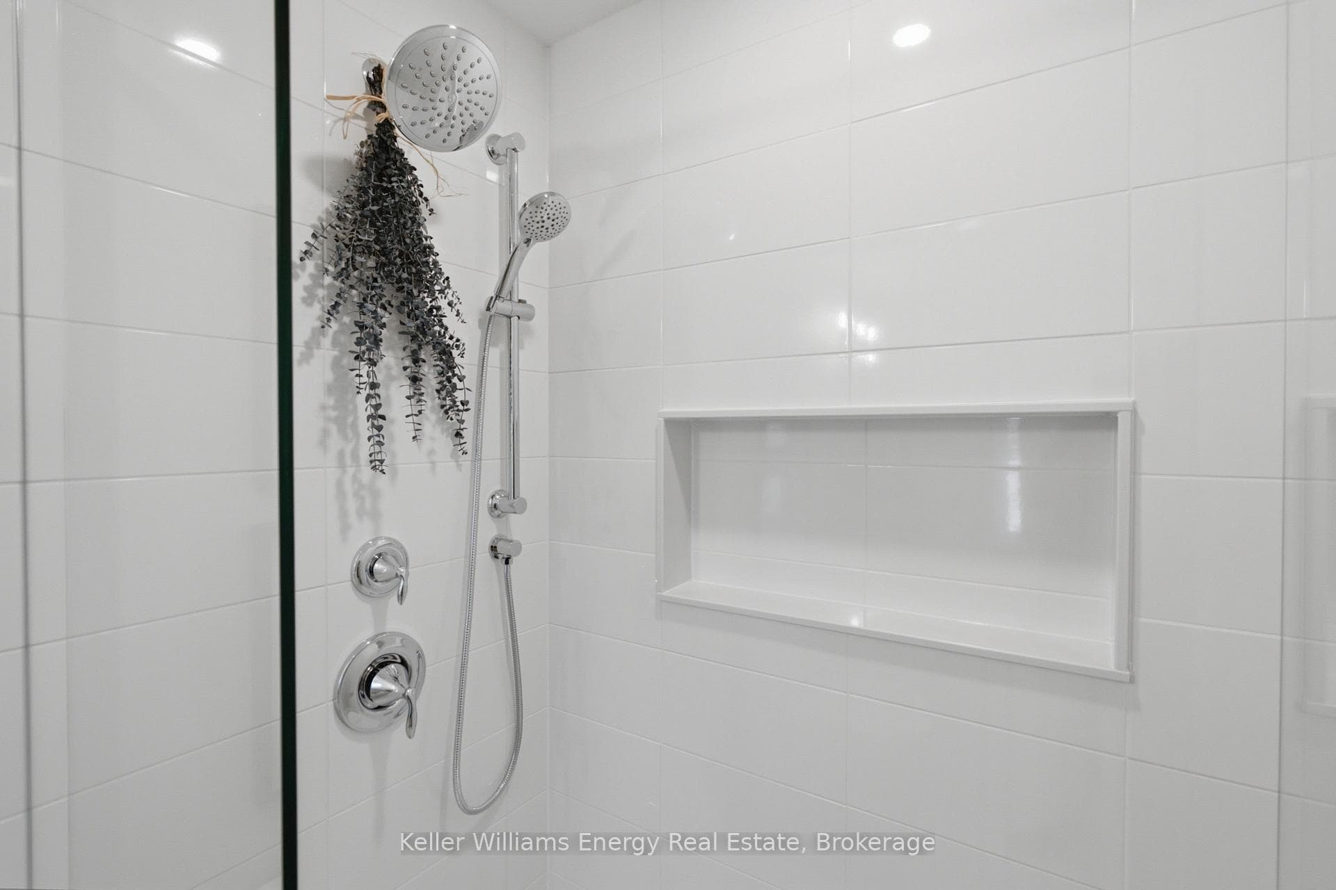 129 Hickory Street photo 23