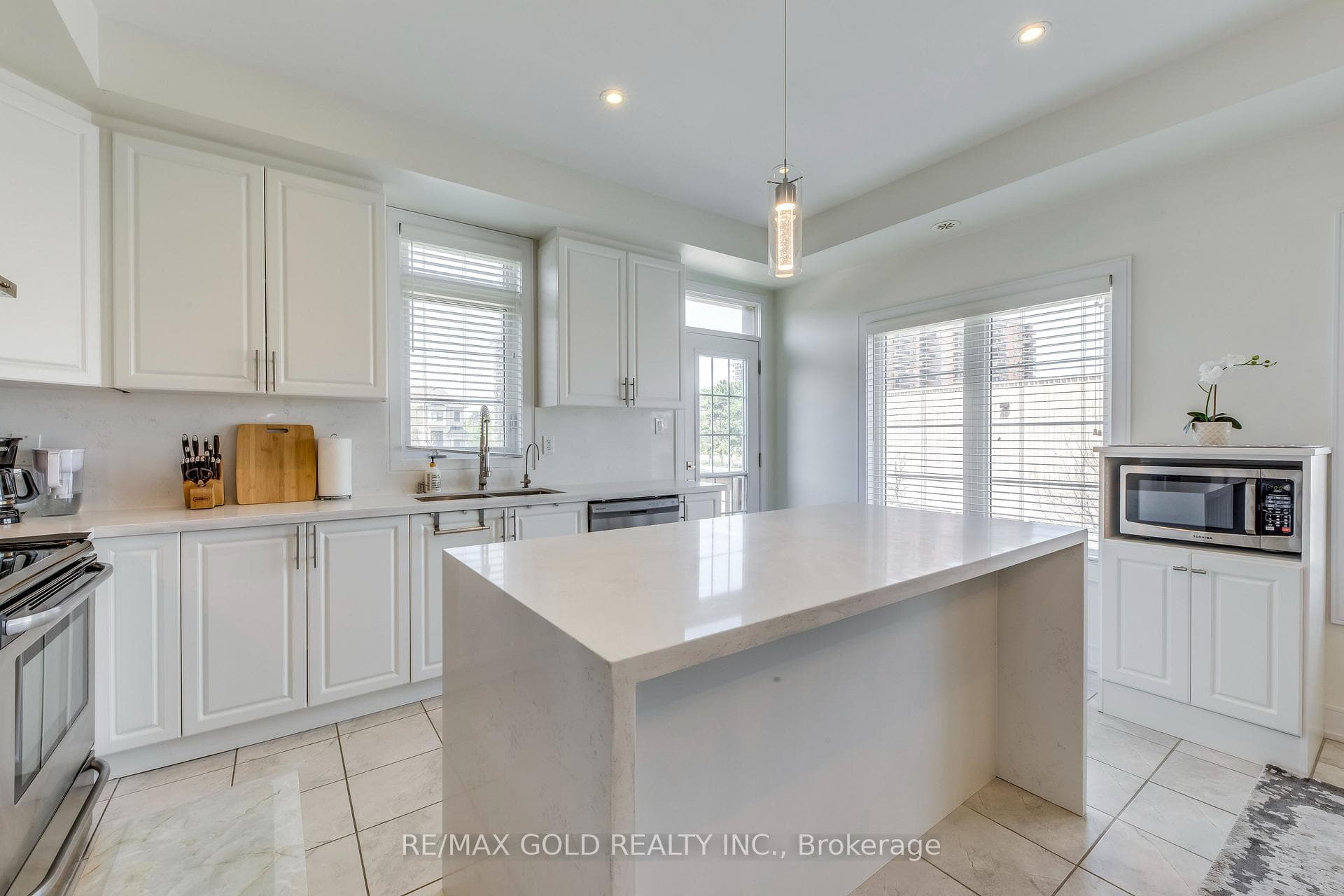 561 Mermaid Crescent photo 19