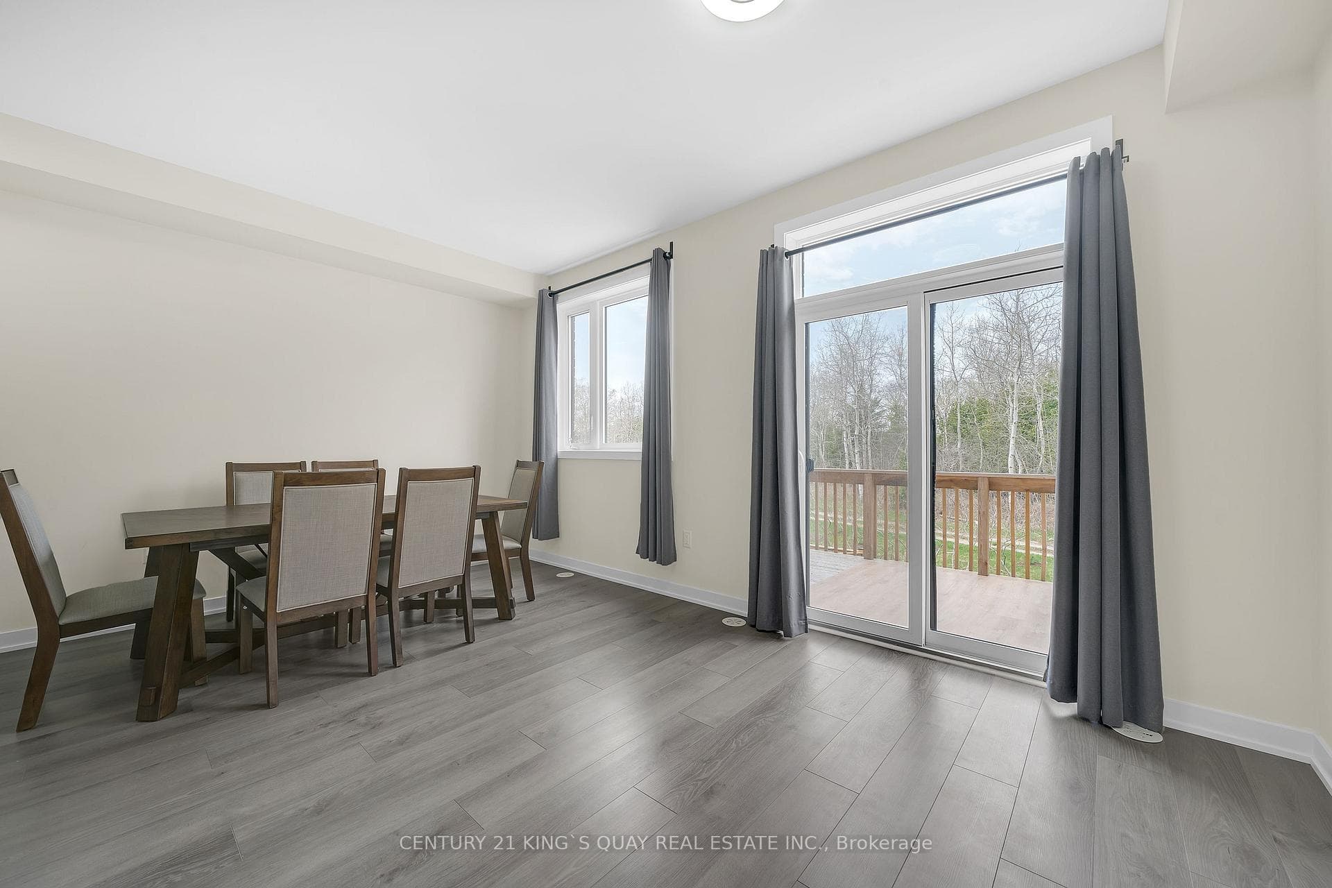 250 Finch Avenue Unit 33 photo 17