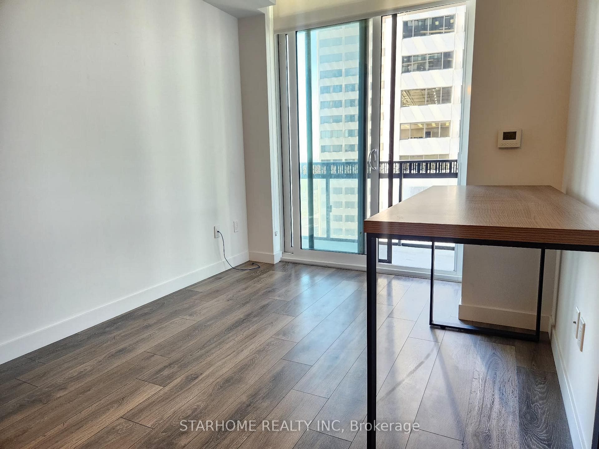 8 Eglinton Avenue Unit 1104 photo 14