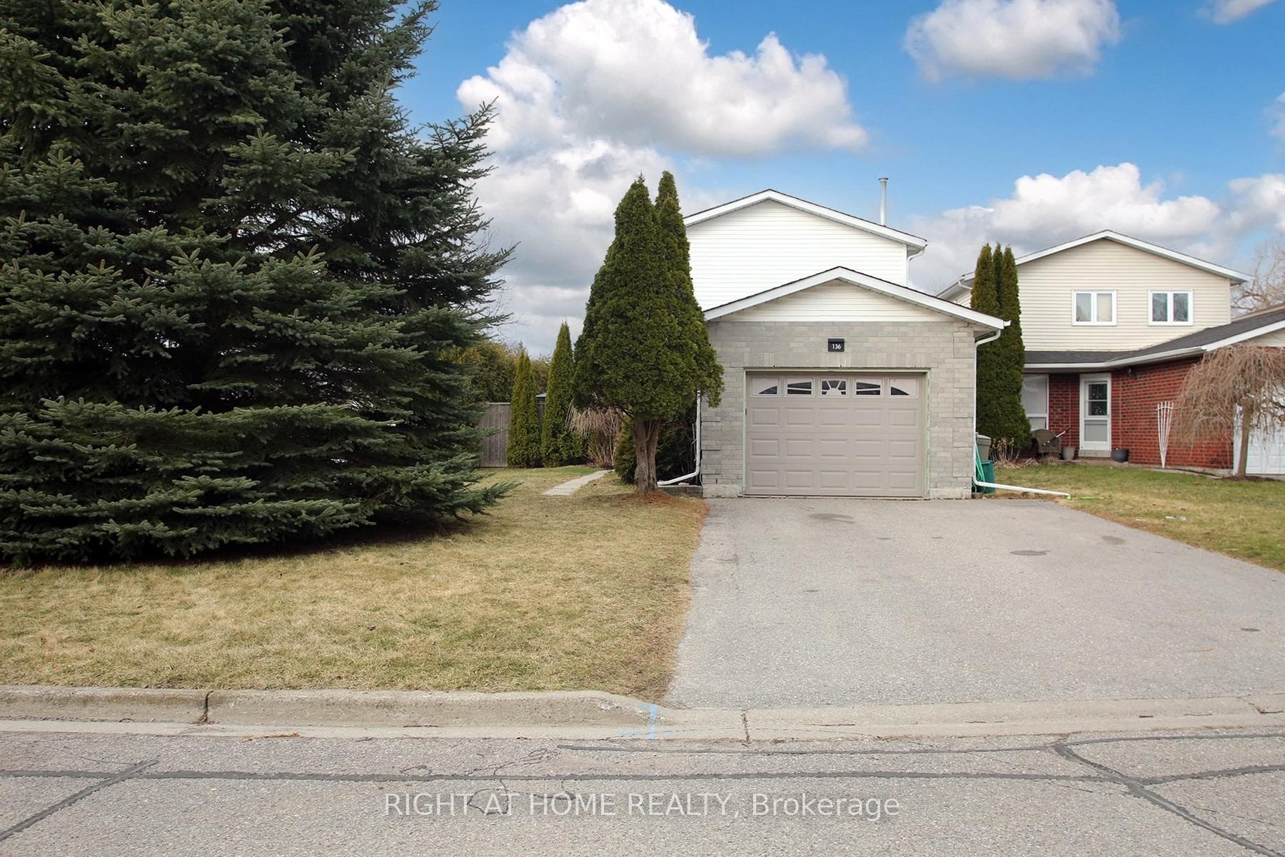 136 Andrew Street photo 23