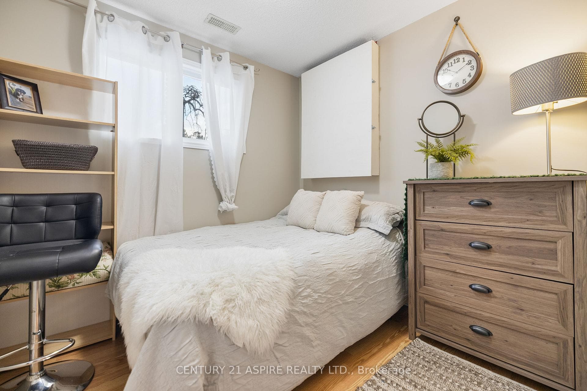 15 Dutch Drive photo 32