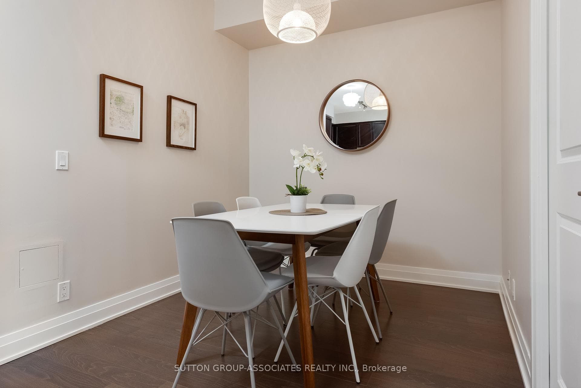 530 St Clair Avenue Unit 401 photo 10