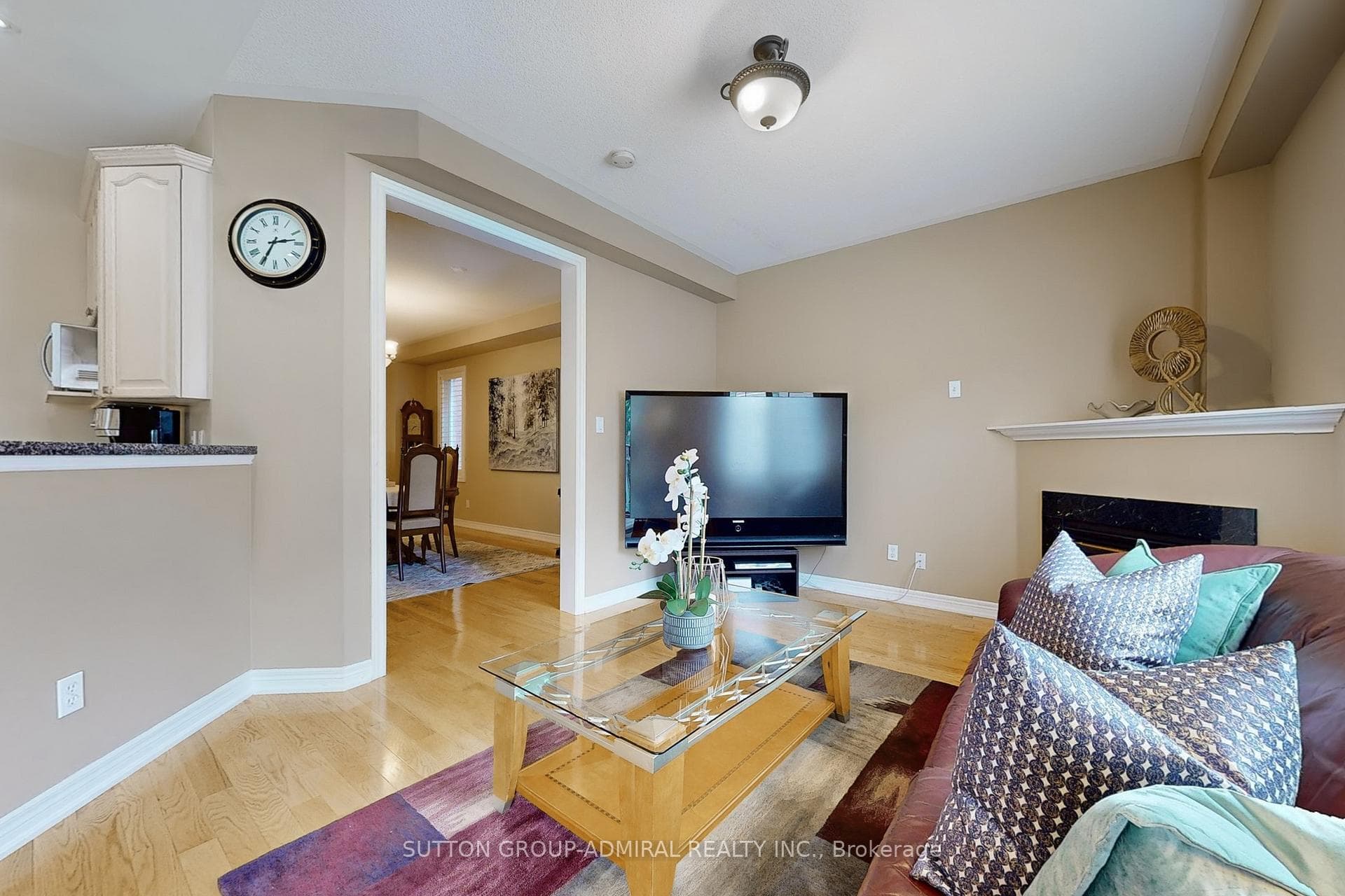100 Bentwood Crescent photo 10