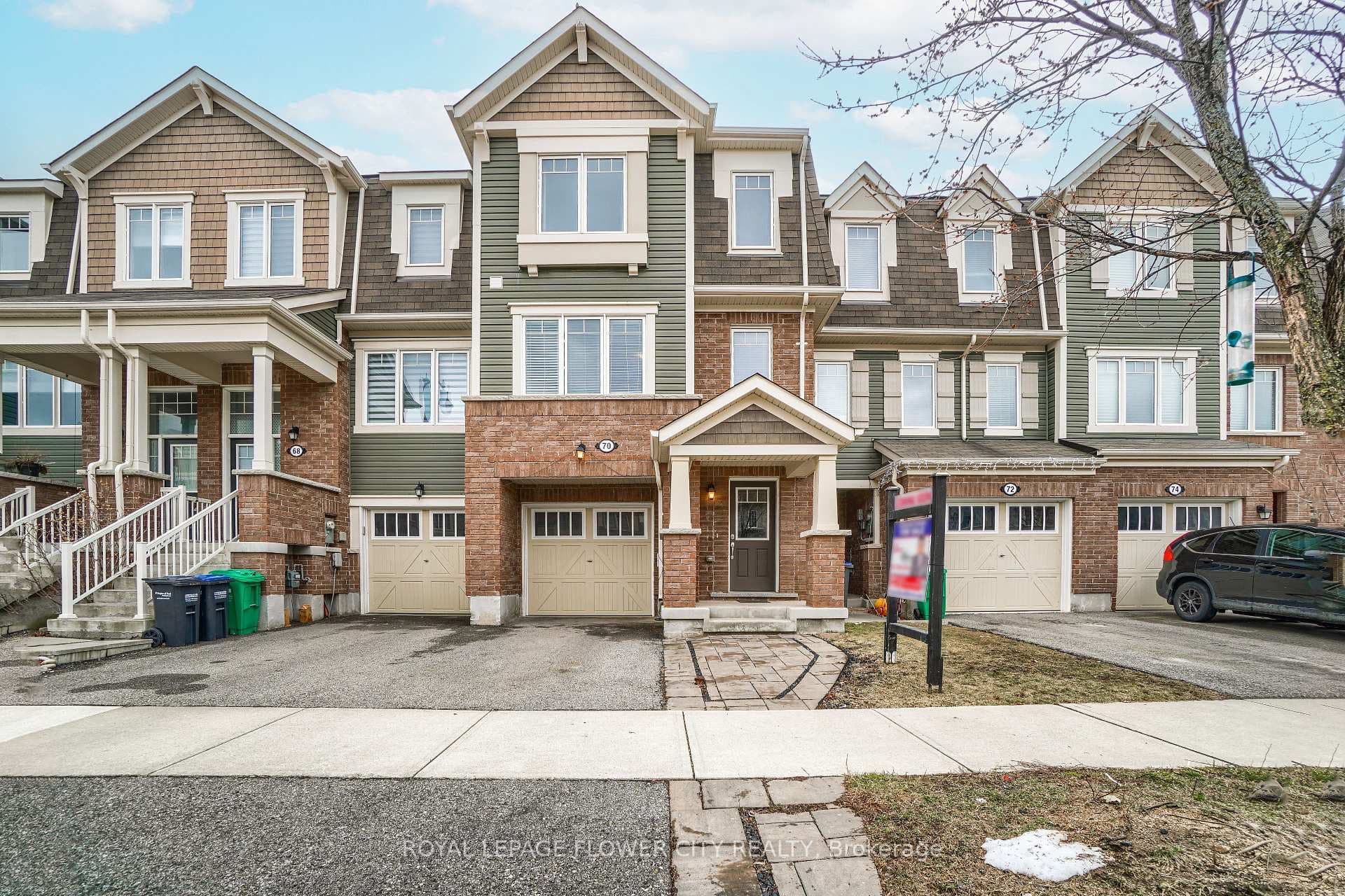 70 Bannister Crescent photo 1