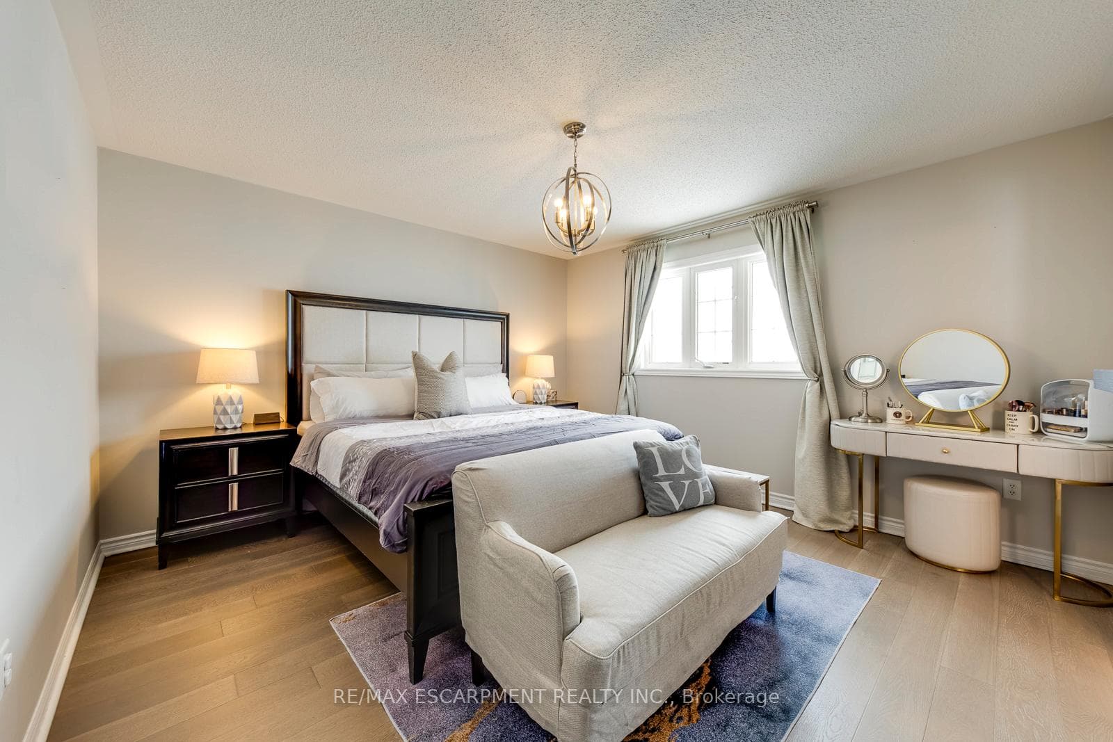 80 Beaverbrook Crescent photo 28