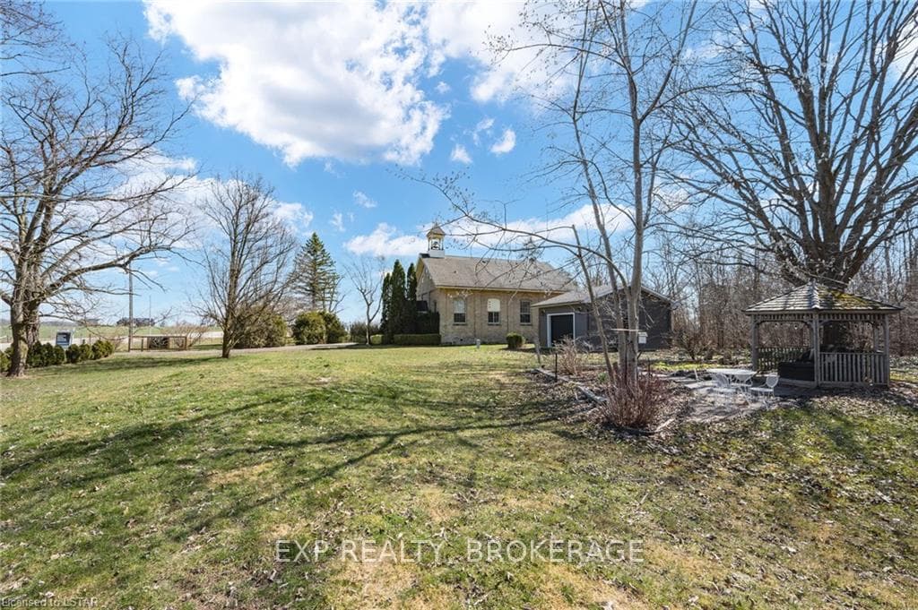 25235 NAIRN Road photo 34
