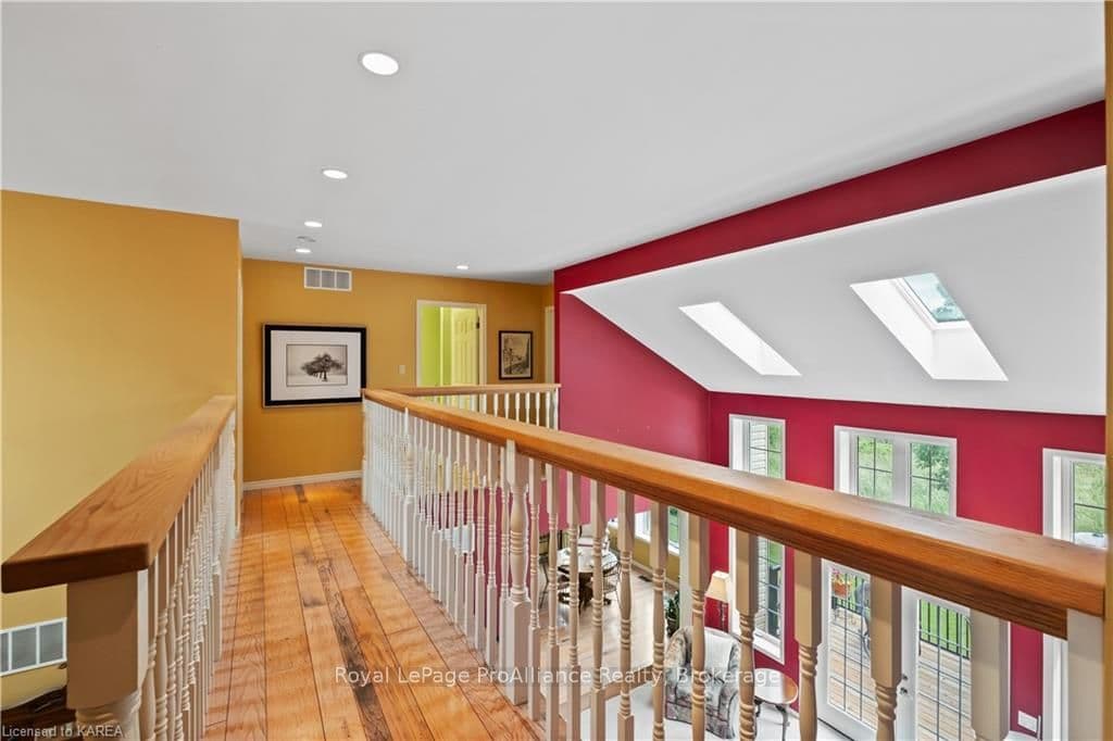 625 ARTHUR Street photo 21