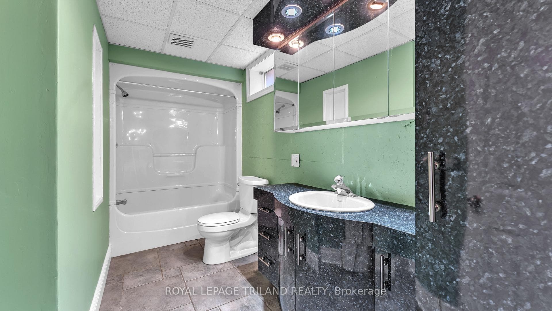 Bathroom 3