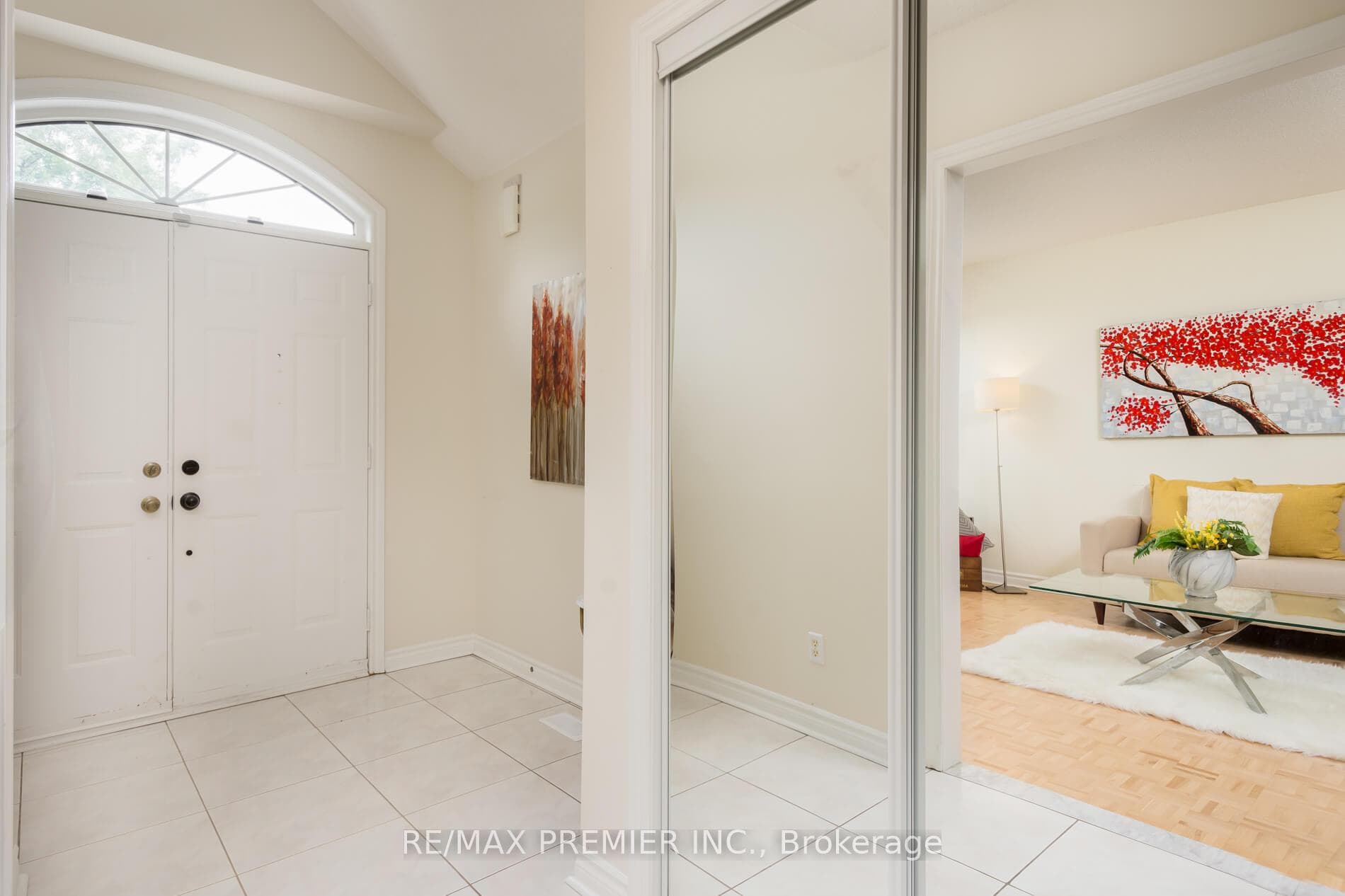 408 Melville Avenue photo 4