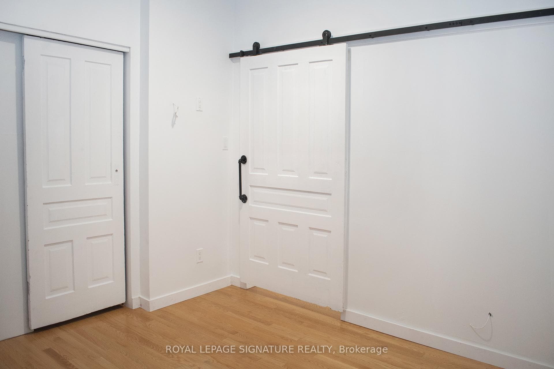 493 St Clarens Avenue Unit Main photo 6