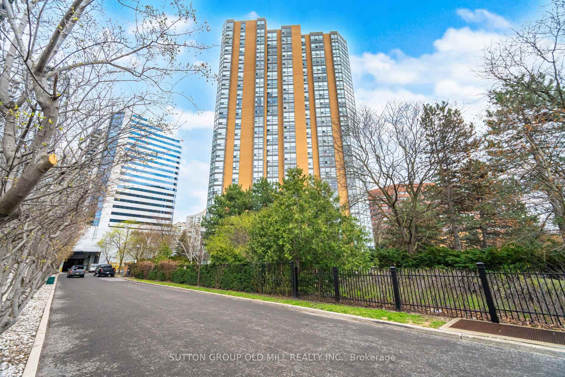 131 Beecroft Road Unit 1410 photo 2