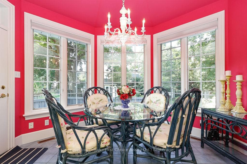 Breakfast Nook