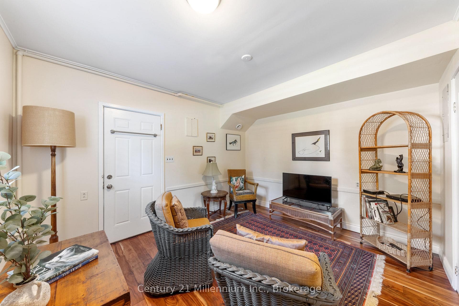 3rd Bedroom-study