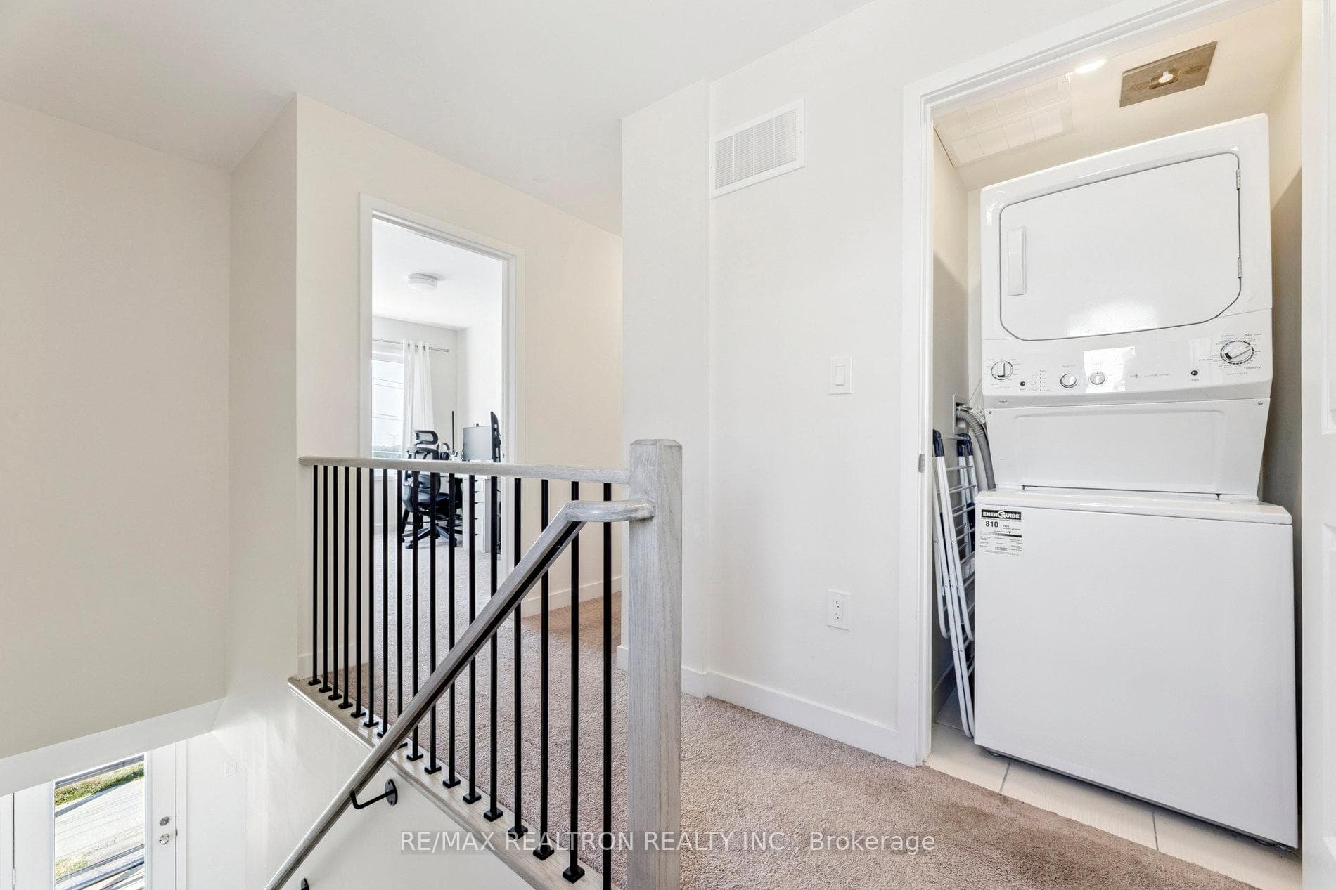 2550 Castlegate Crossing Unit 418 photo 24