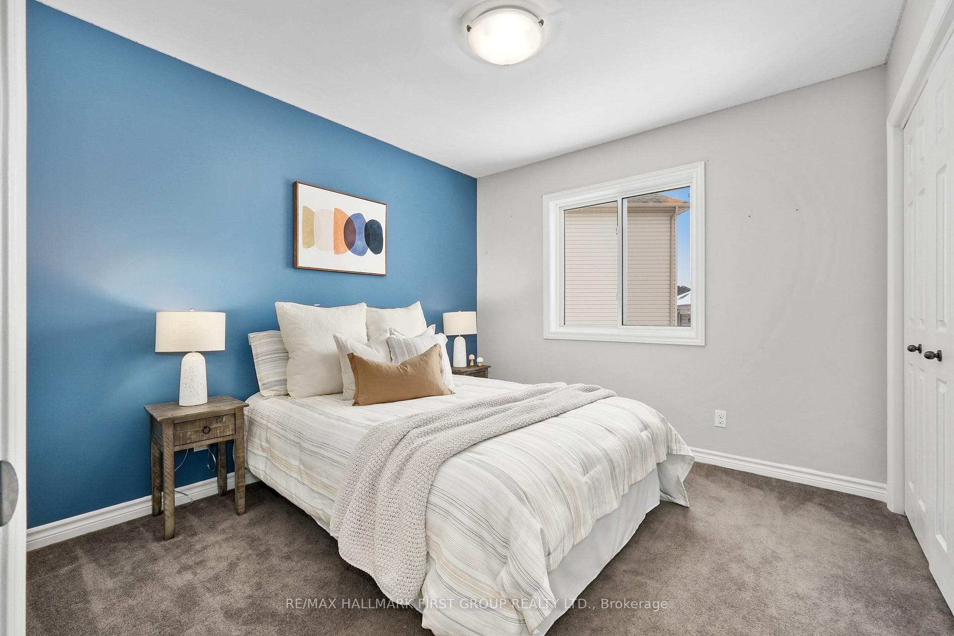 10 Walnut Crescent photo 23