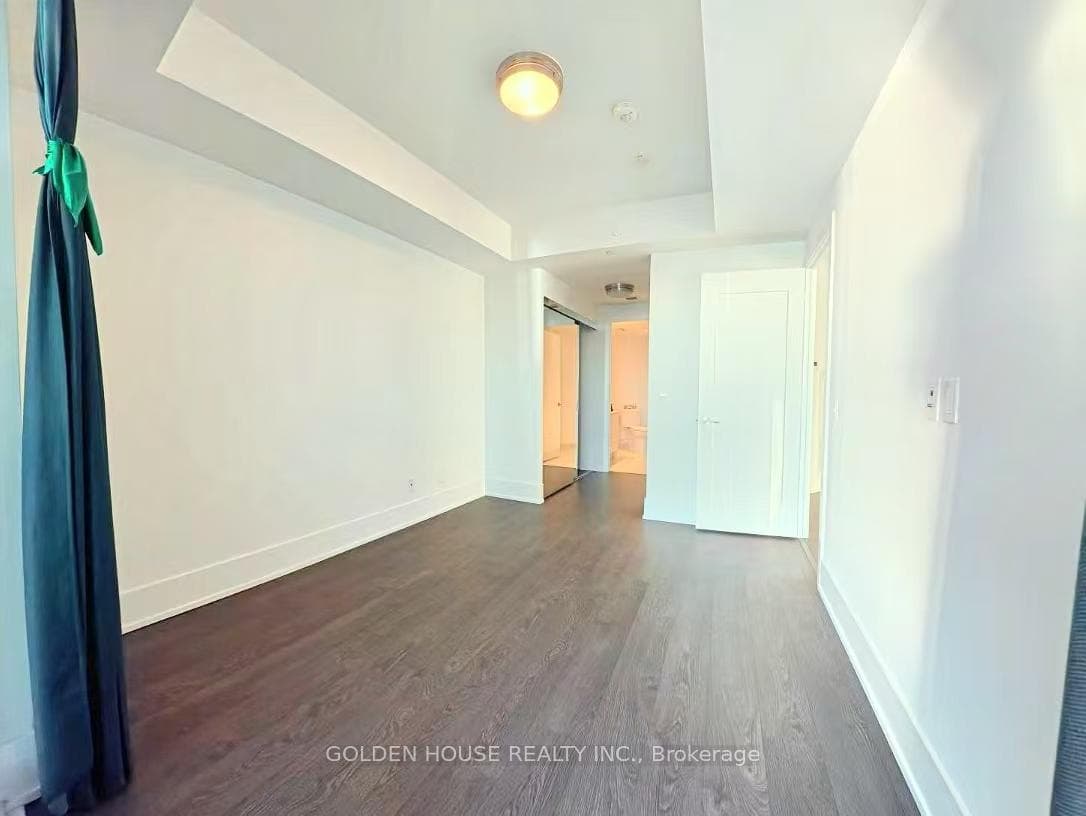 1 Edgewater Drive Unit 415 photo 20
