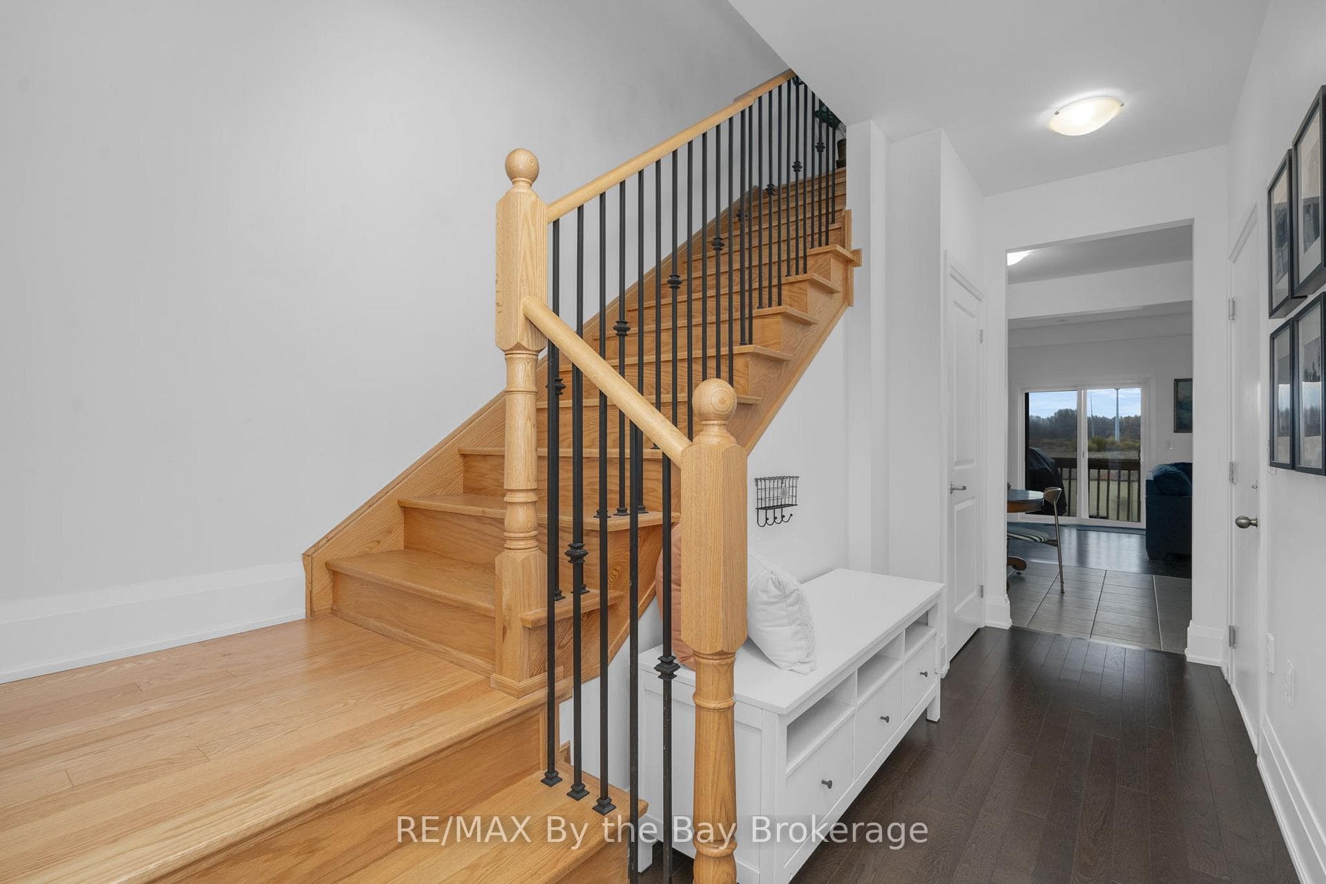 303 Atkinson Street photo 5