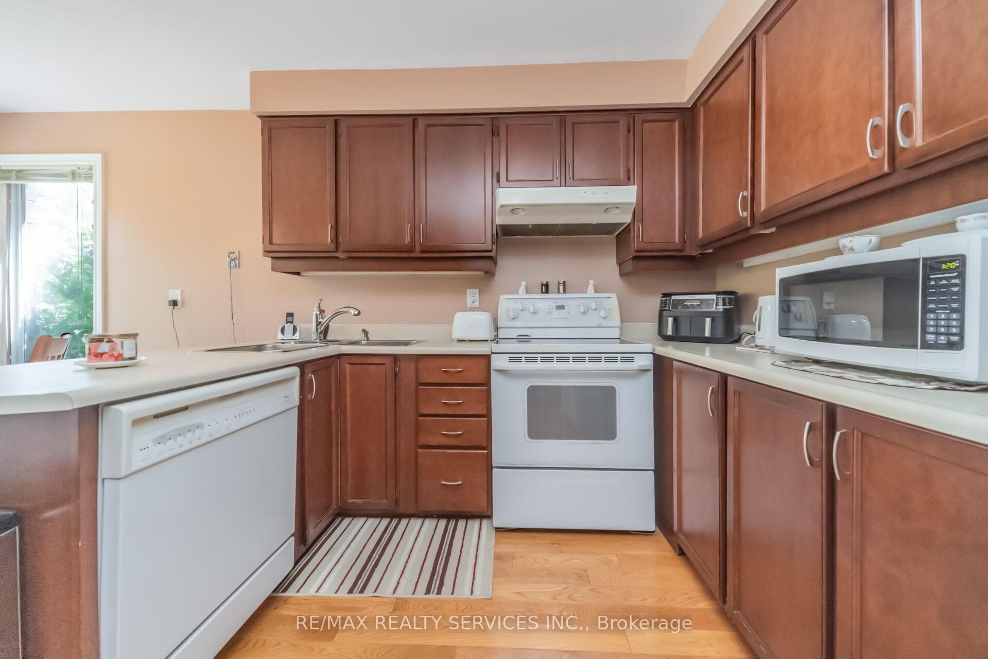 76 Leeward Drive photo 21