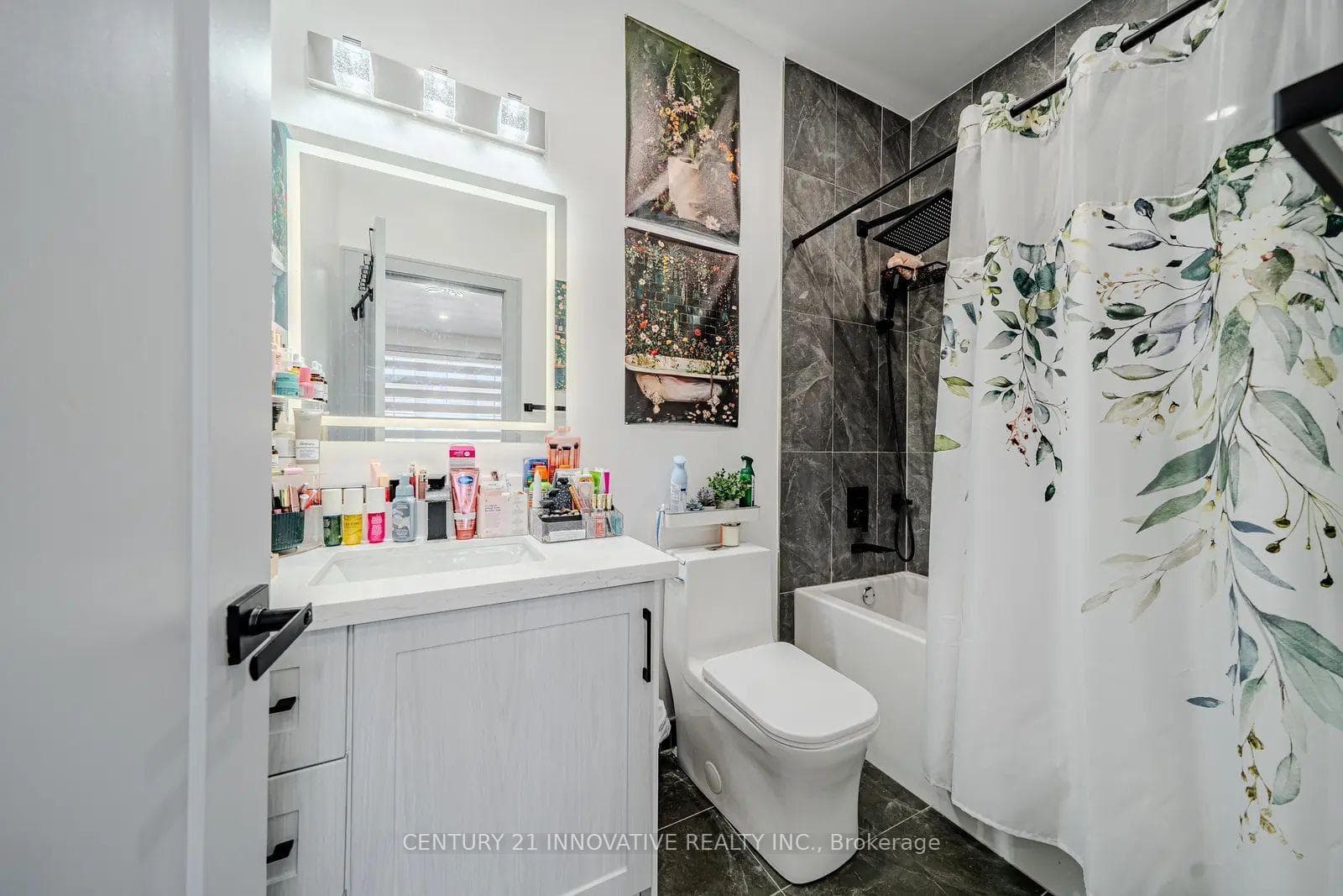 435 Miller Avenue photo 32