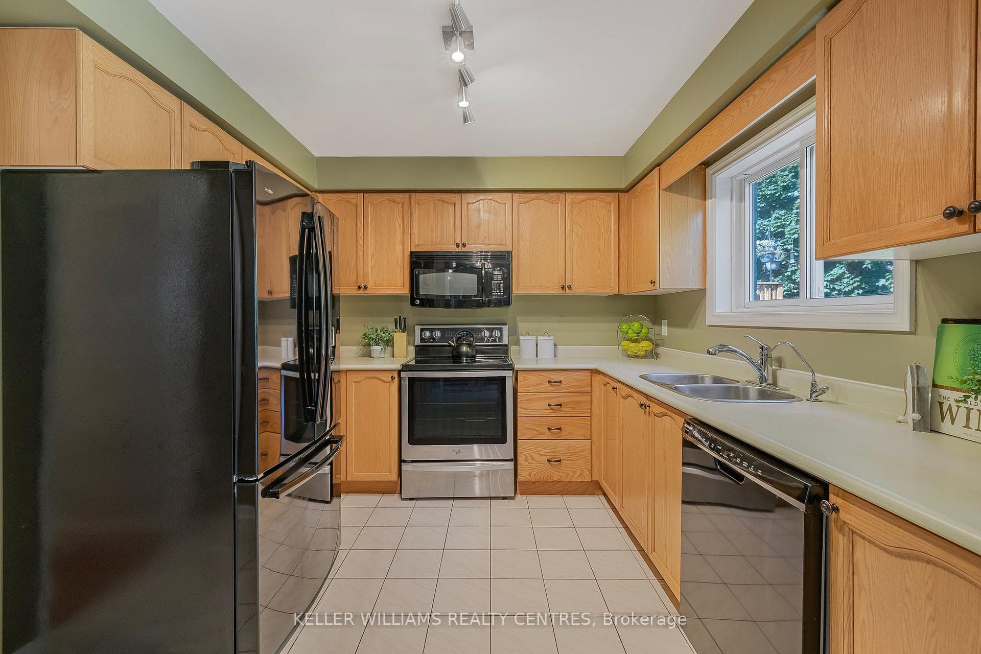 43 Lensmith Drive photo 15