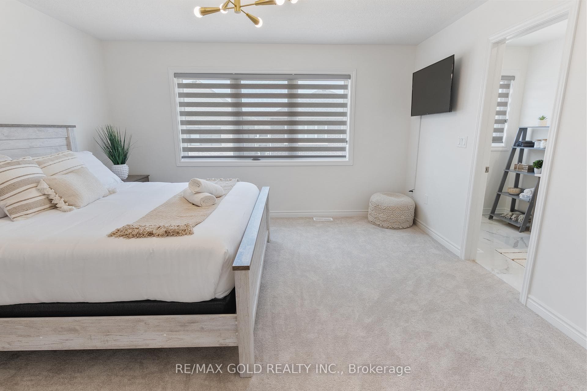 91 Phoenix Boulevard photo 18