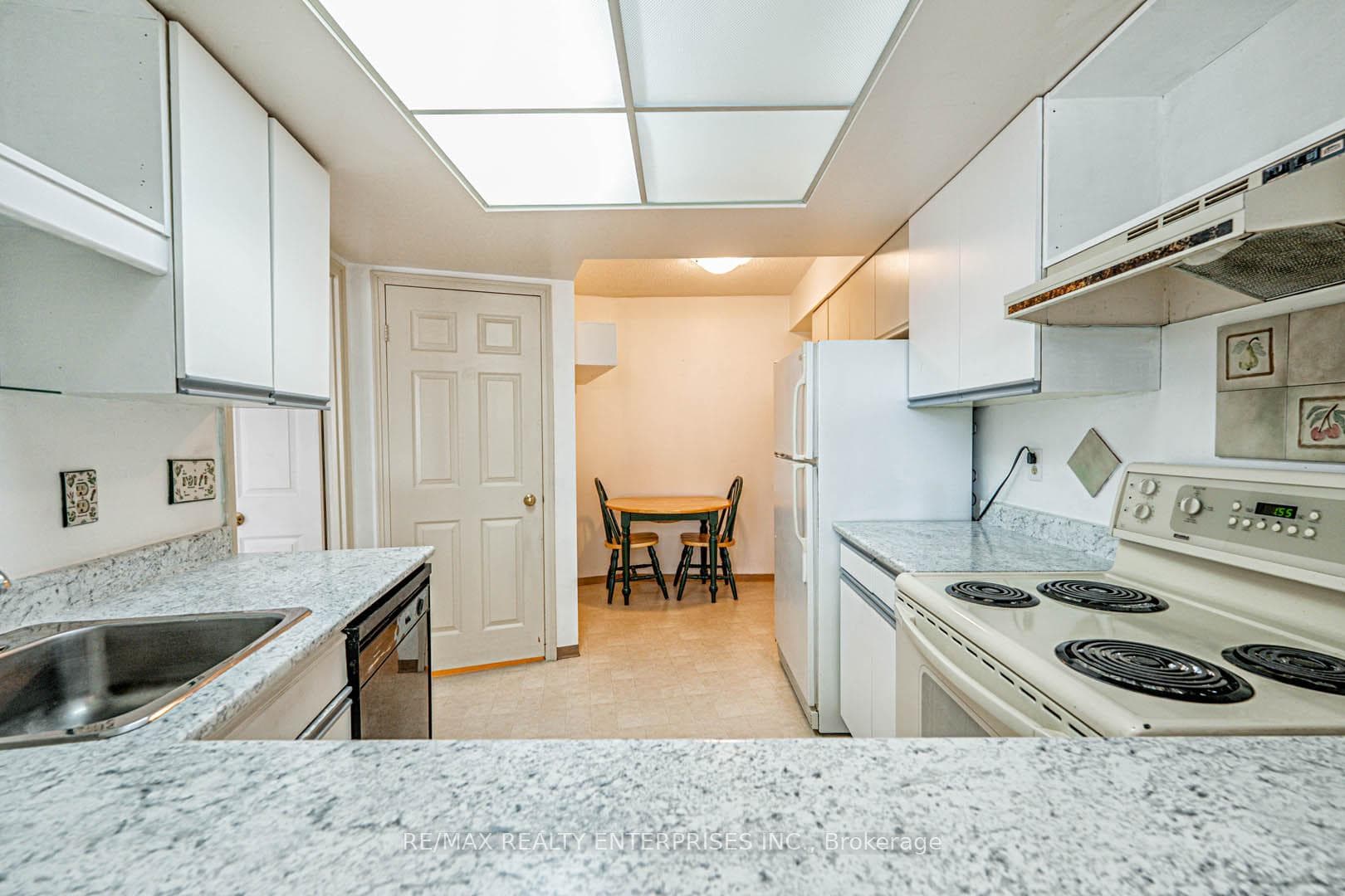 1230 Marlborough Court Unit 406 photo 16