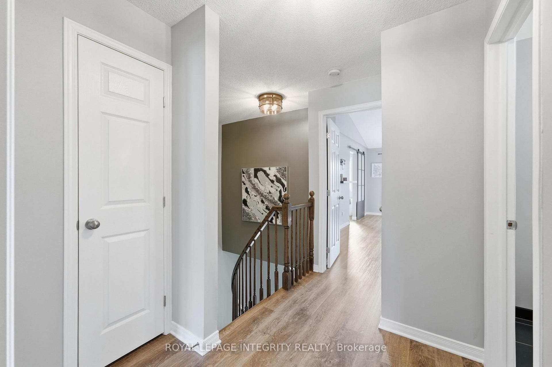 300 Rolling Meadow Crescent photo 19