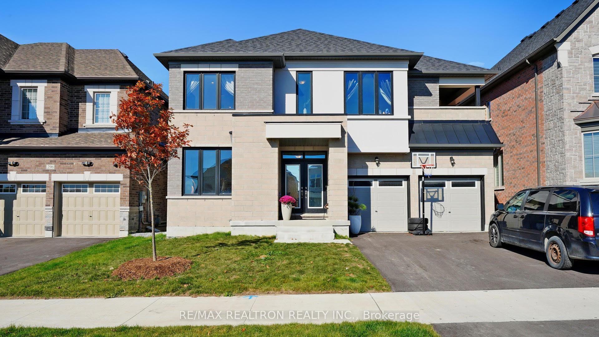 292 Ben Sinclair Avenue photo 1