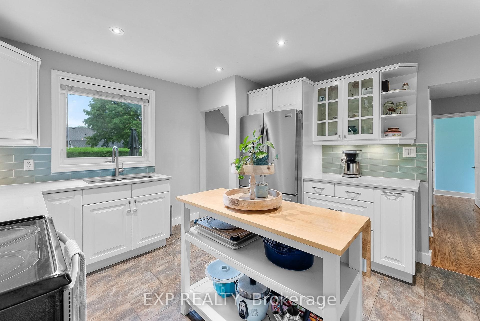1 Laird Drive photo 12