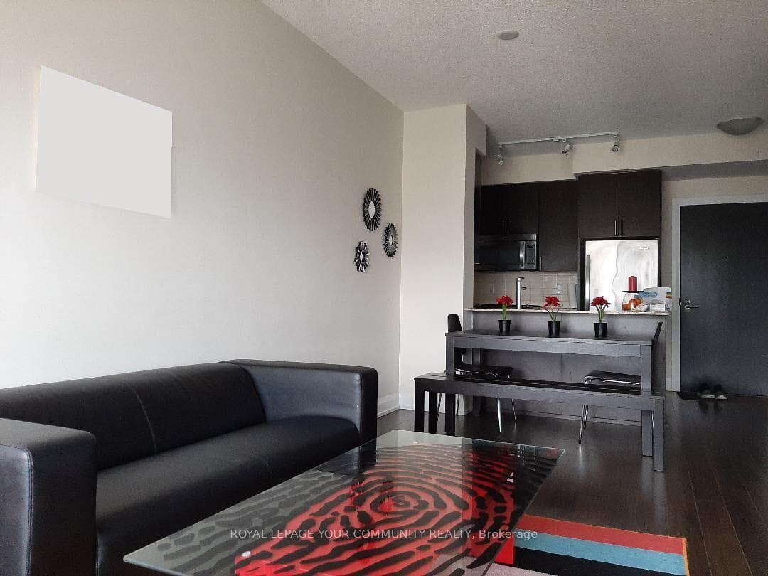 18 Graydon Hall Drive Unit 2106 photo 4