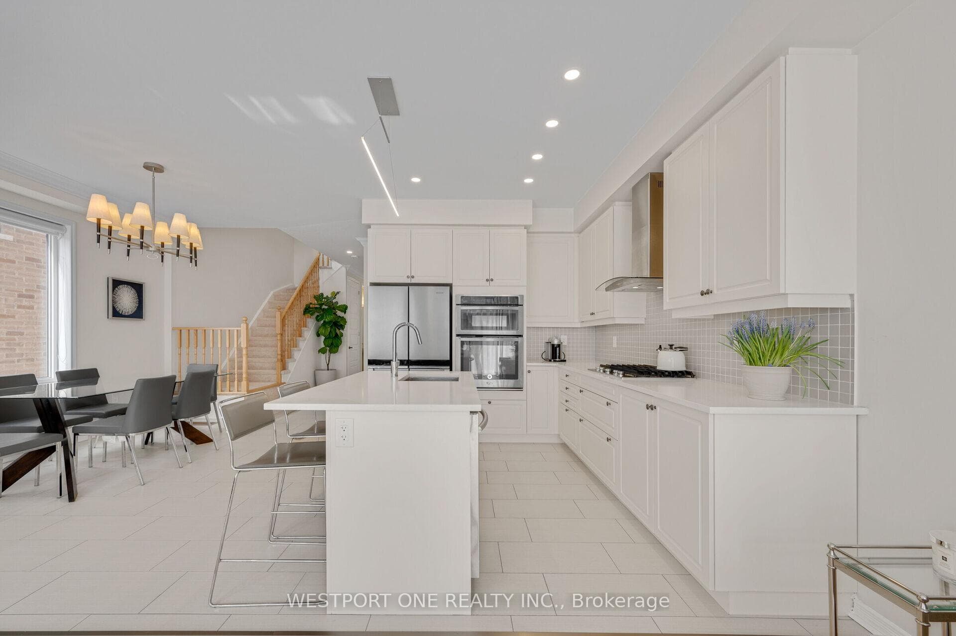 34 Kelso Drive photo 4
